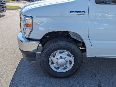 2026 Ford E-Series Cutaway E-350 SRW 138" WB