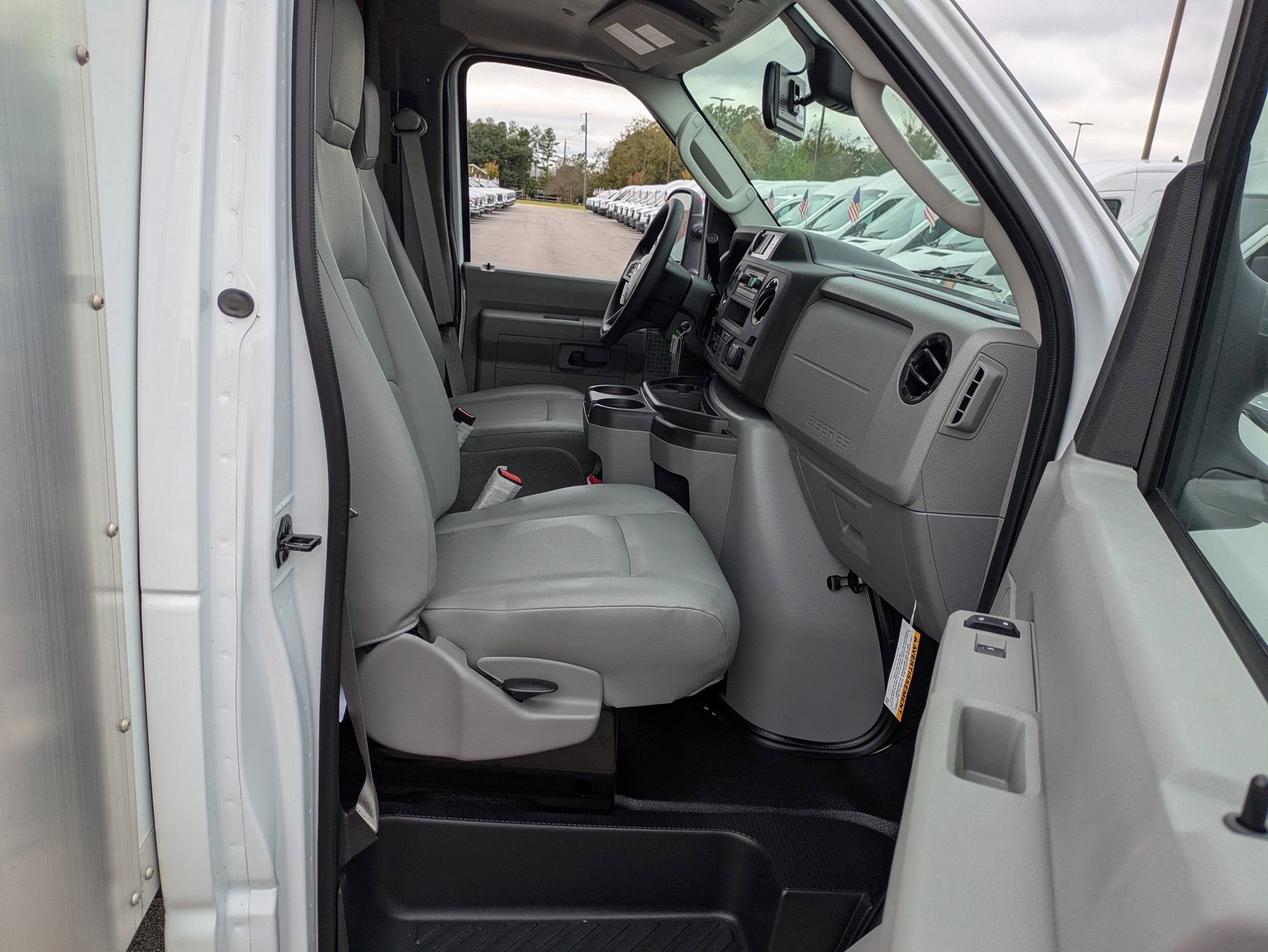 2026 Ford E-Series Cutaway E-350 DRW 176" WB