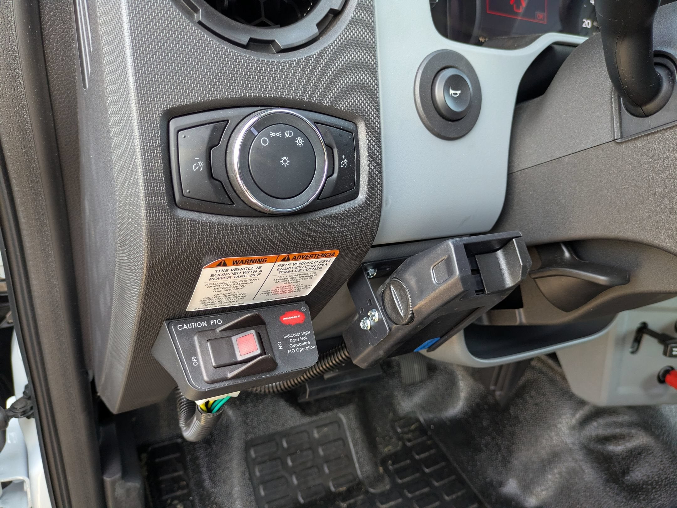 2027 Ford F-750SD Base