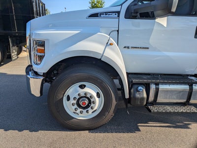 2027 Ford F-750SD Base