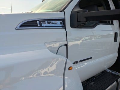 2027 Ford F-750SD Base
