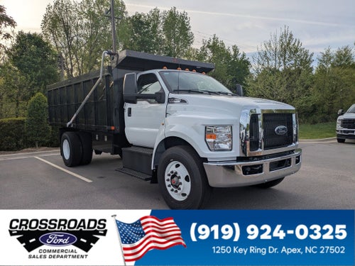 2027 Ford F-750SD Base