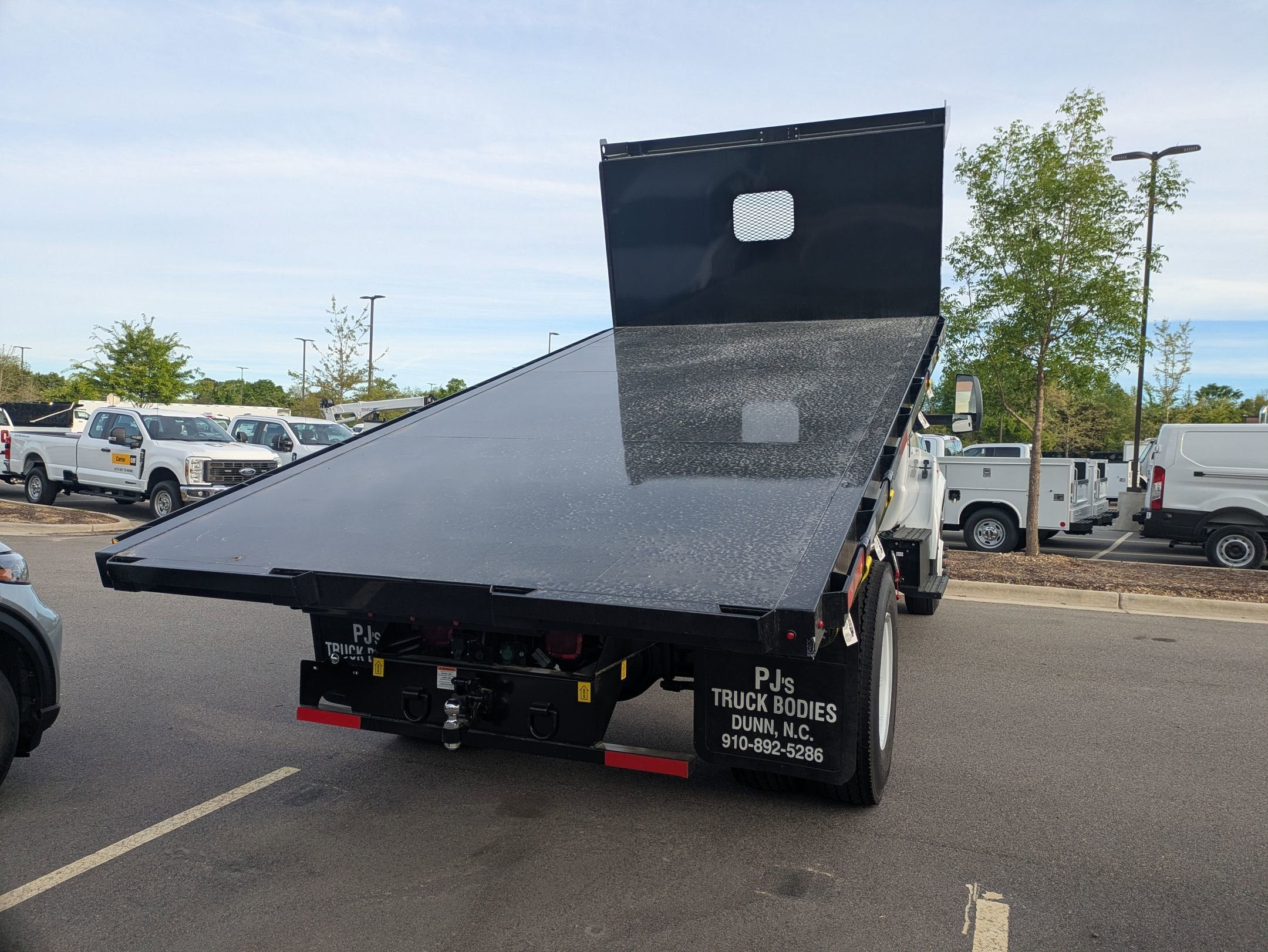 2027 Ford F-750SD Base