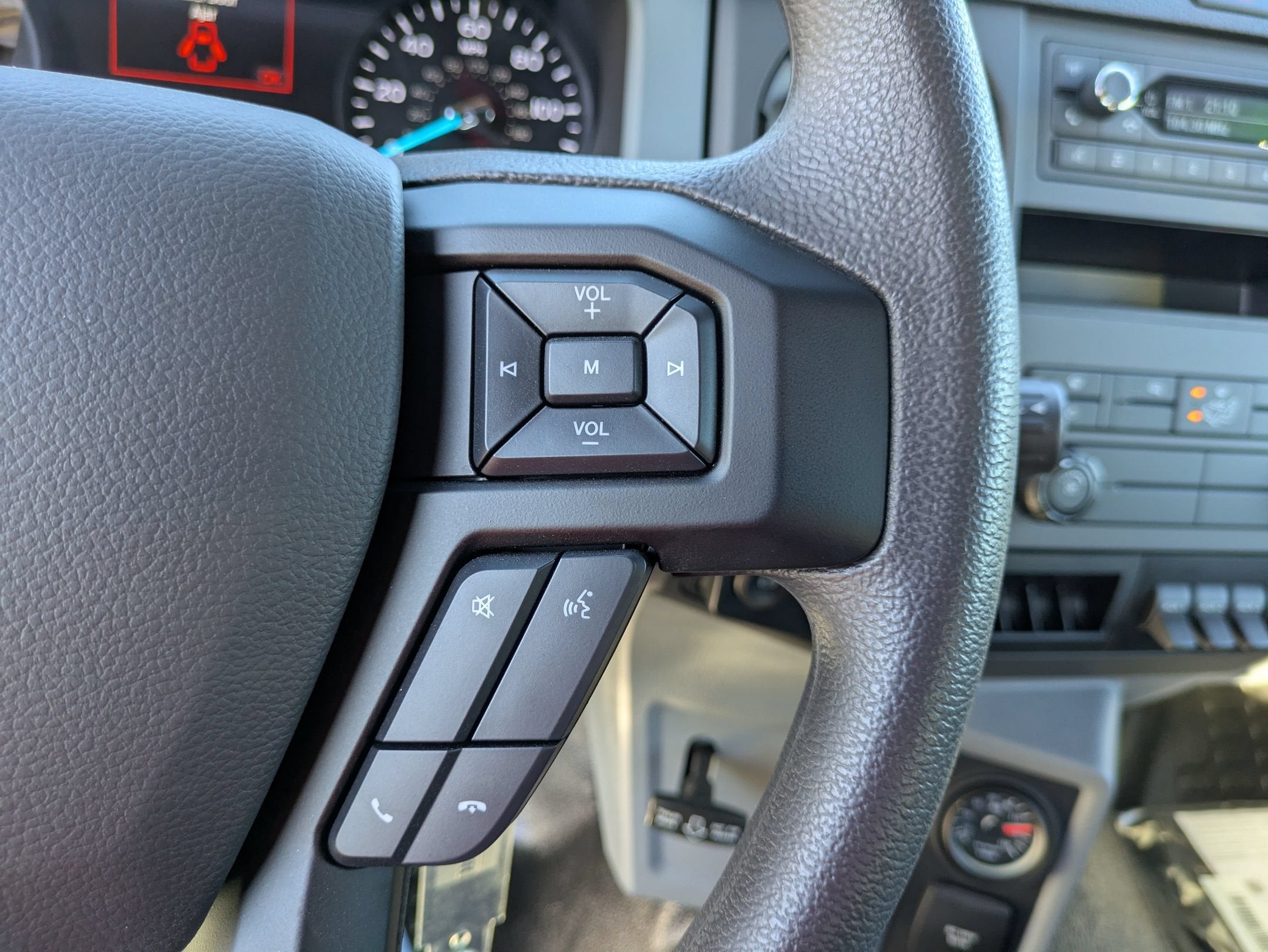2027 Ford F-750SD Base