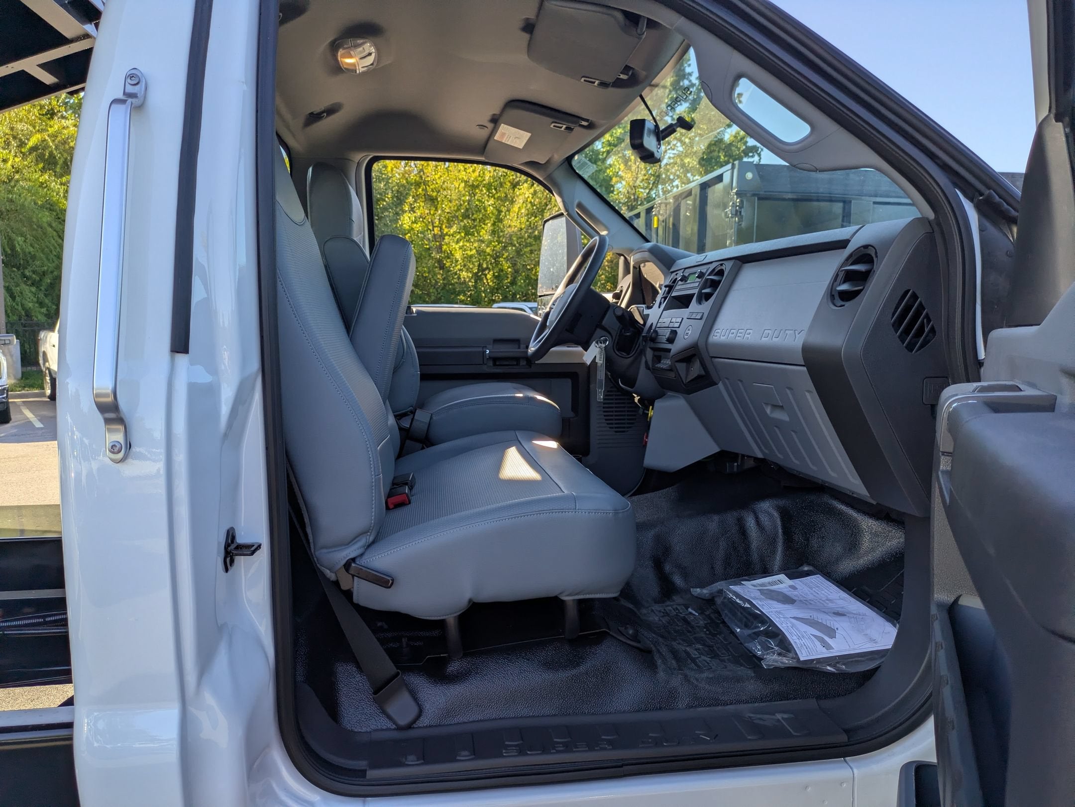 2027 Ford F-750SD Base
