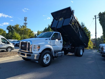 2027 Ford F-750SD Base