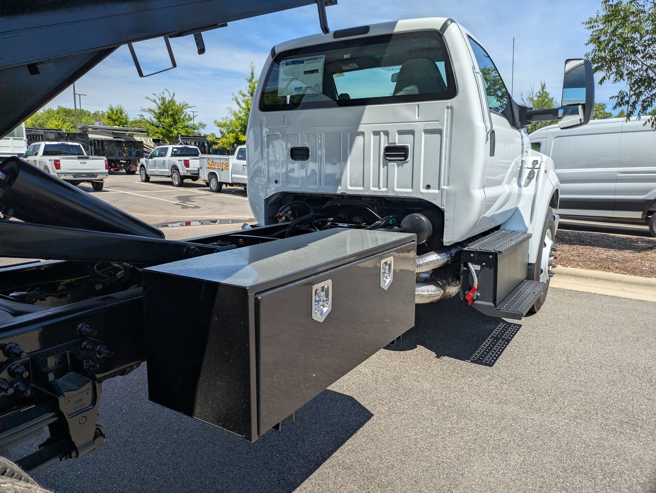2027 Ford F-750SD Base