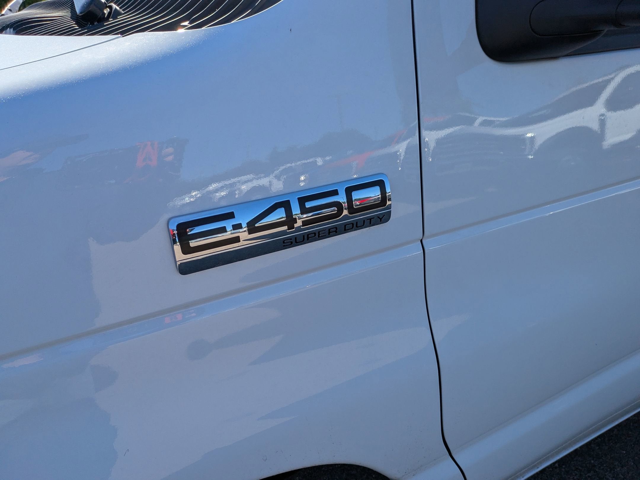 2027 Ford E-Series Cutaway Base