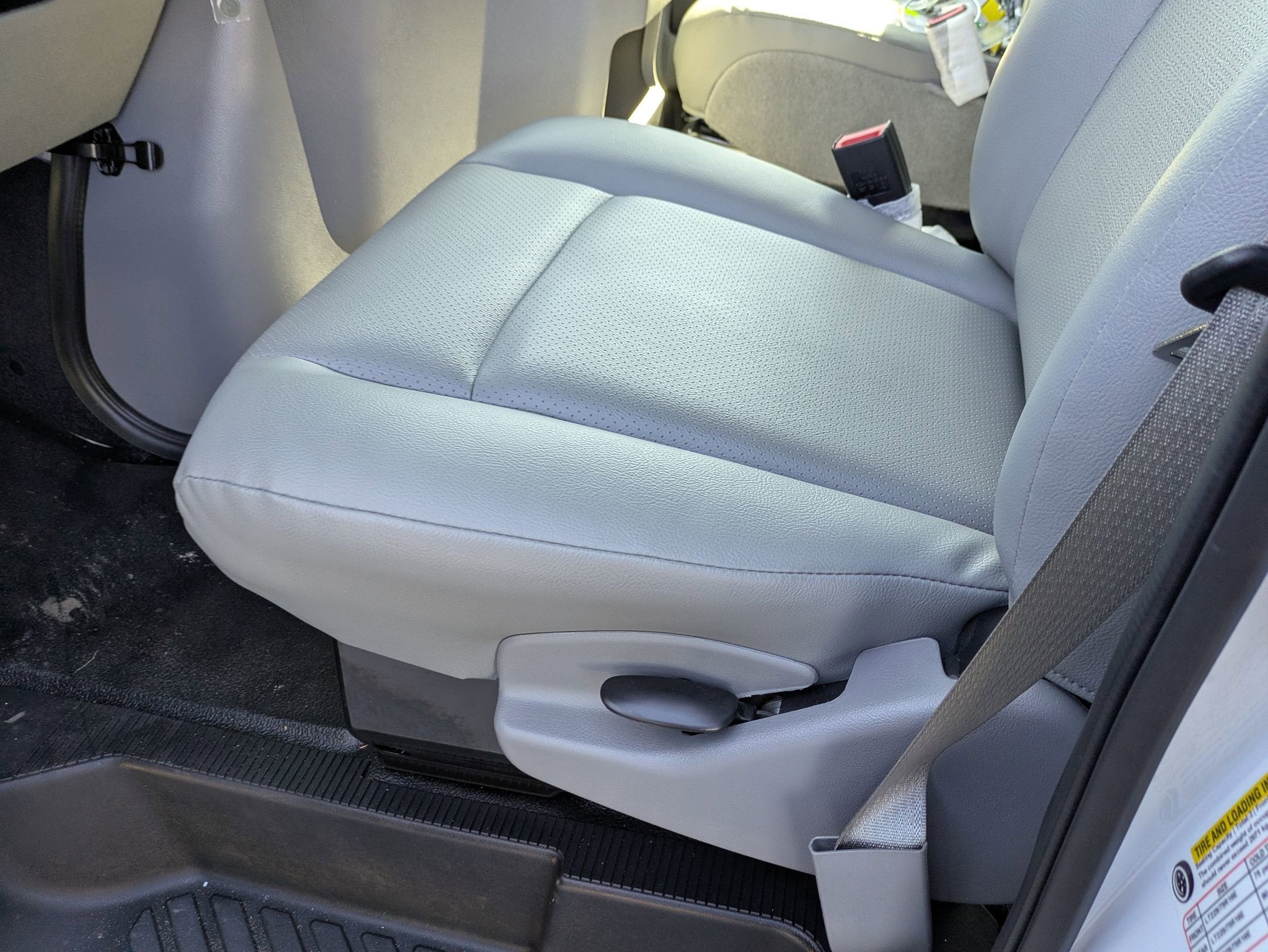 2027 Ford E-Series Cutaway Base