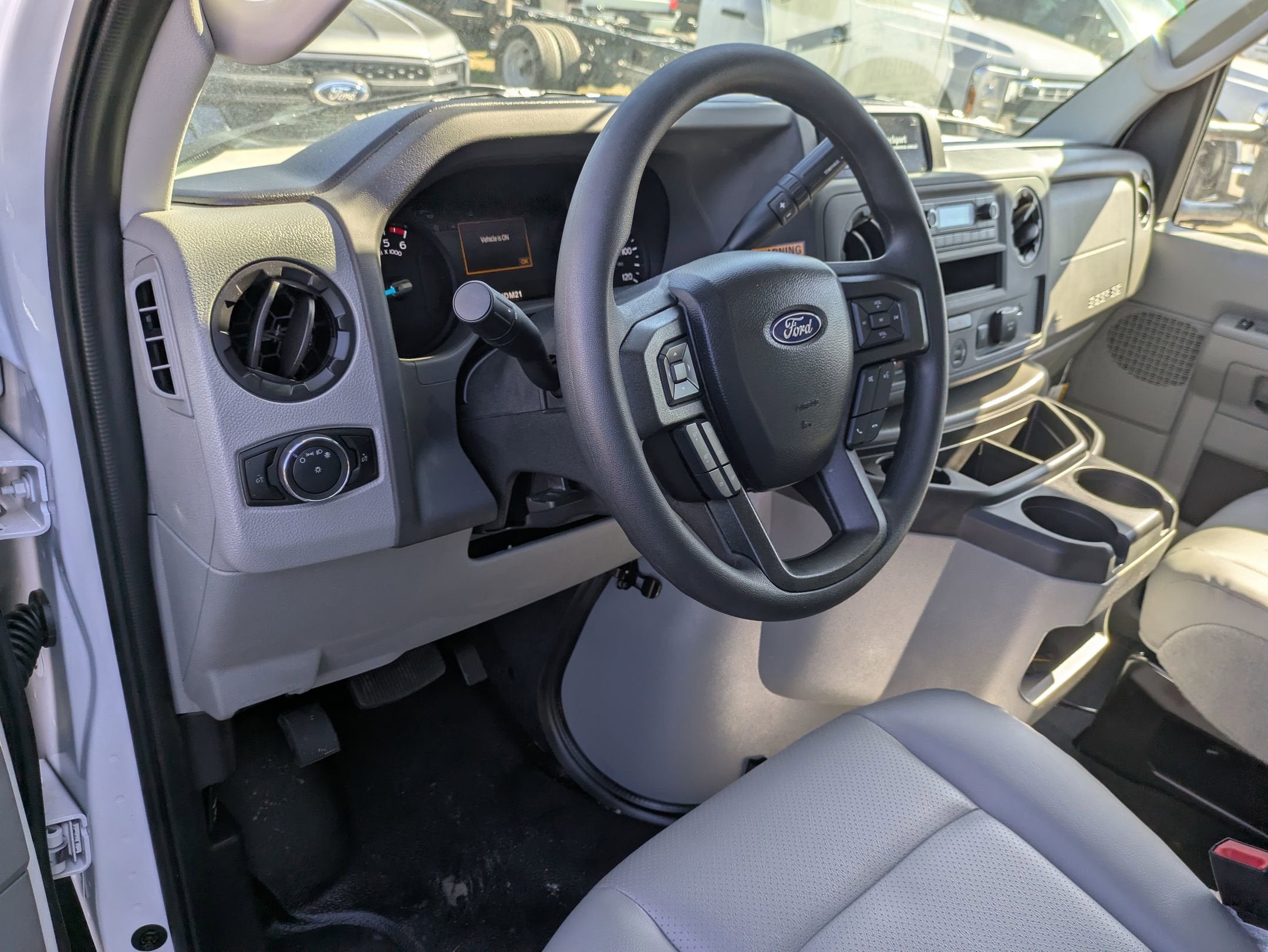 2027 Ford E-Series Cutaway Base