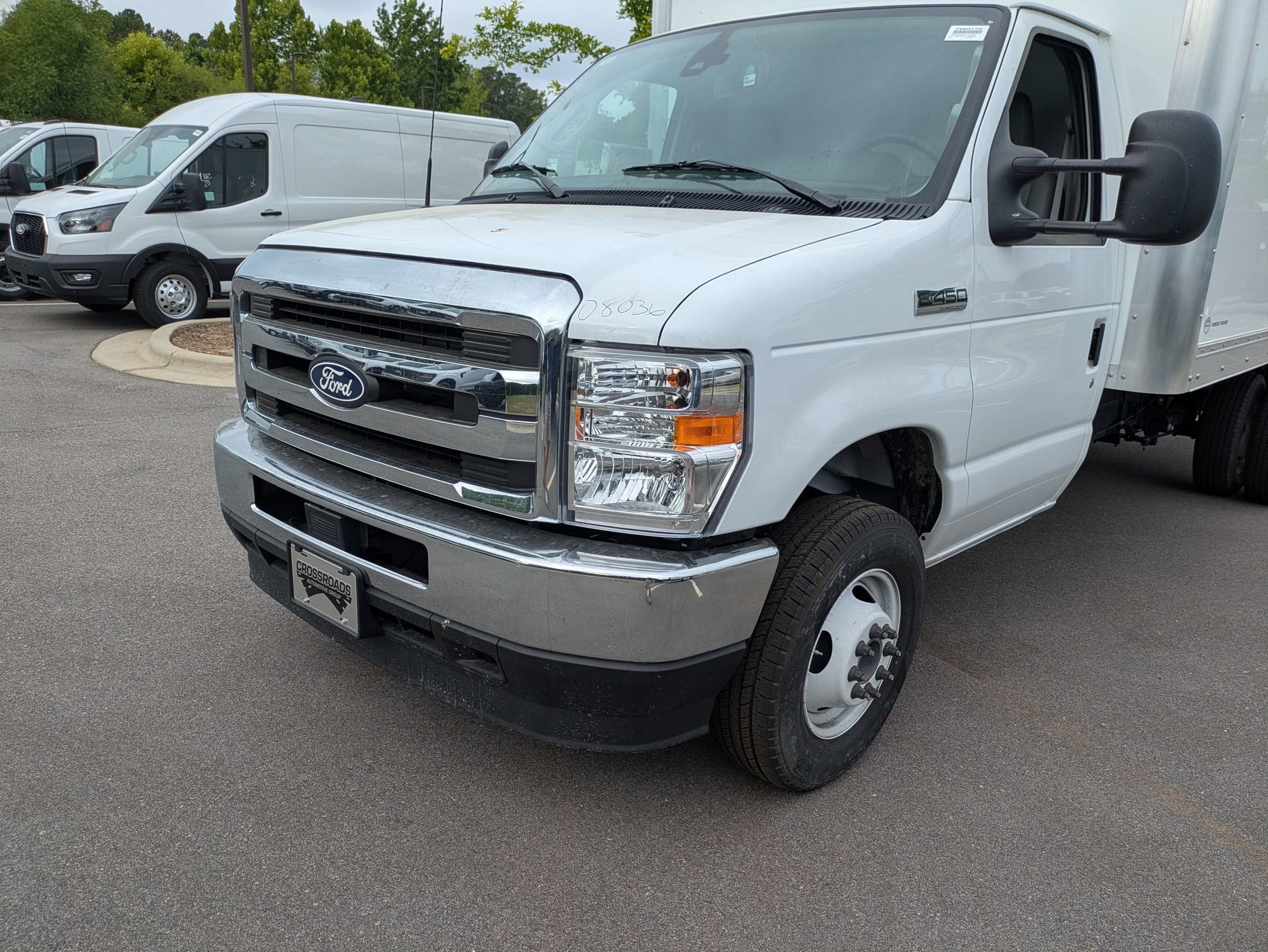 2027 Ford E-Series Cutaway Base
