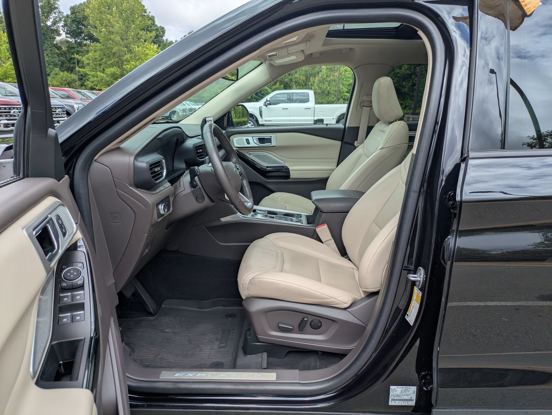 2022 Ford Explorer Platinum