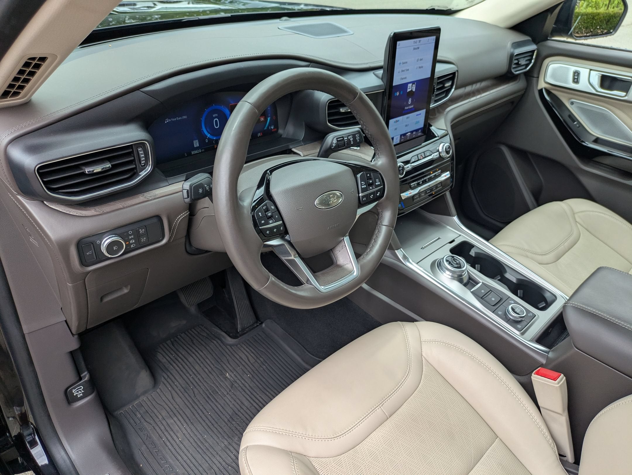 2022 Ford Explorer Platinum