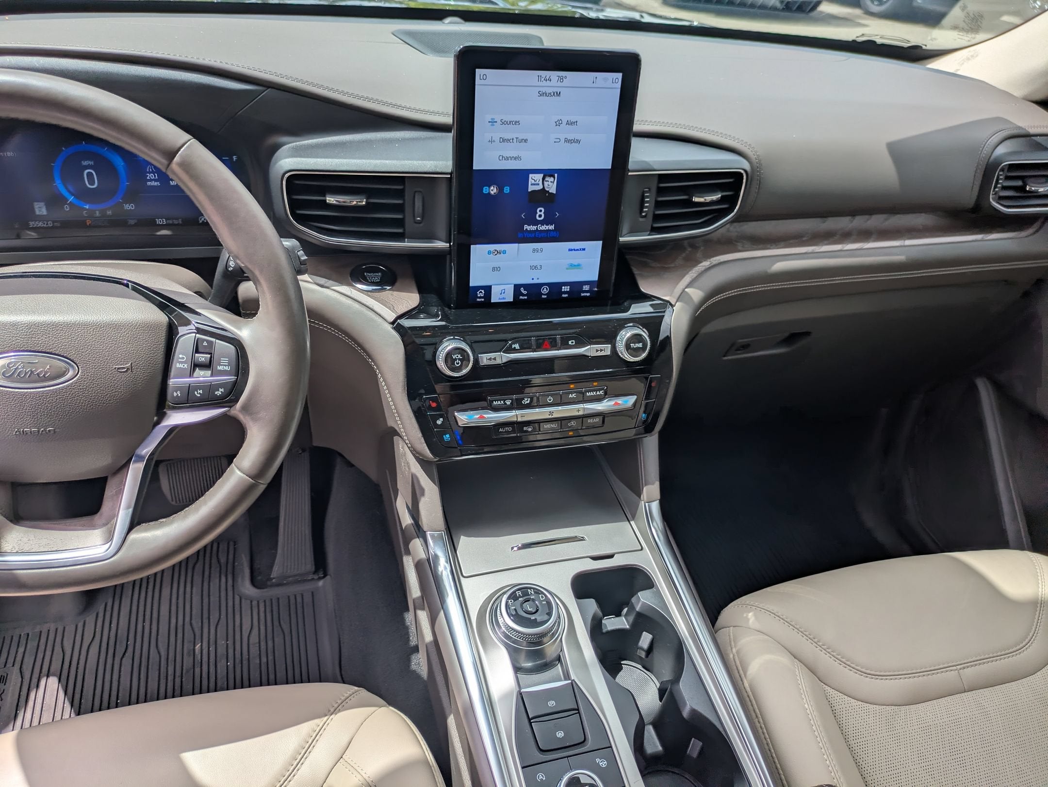 2022 Ford Explorer Platinum
