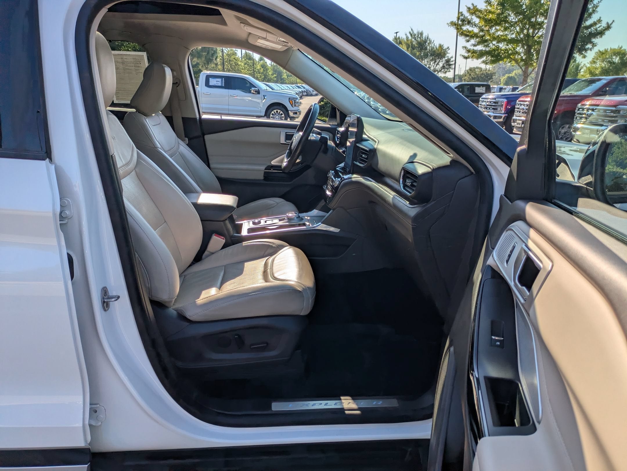 2023 Ford Explorer Platinum
