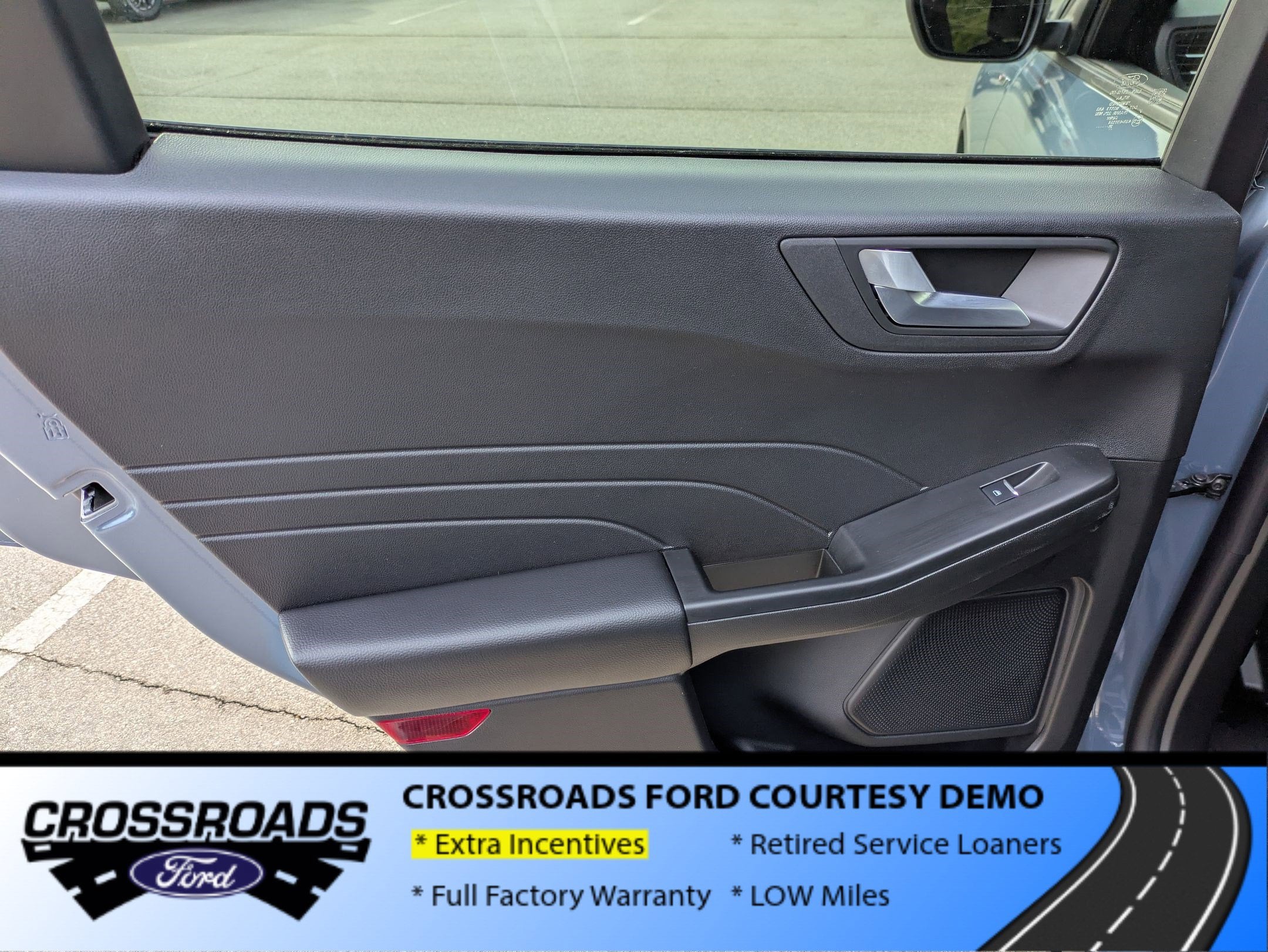 2025 Ford Escape ST-Line Select - Crossroads Courtesy Demo