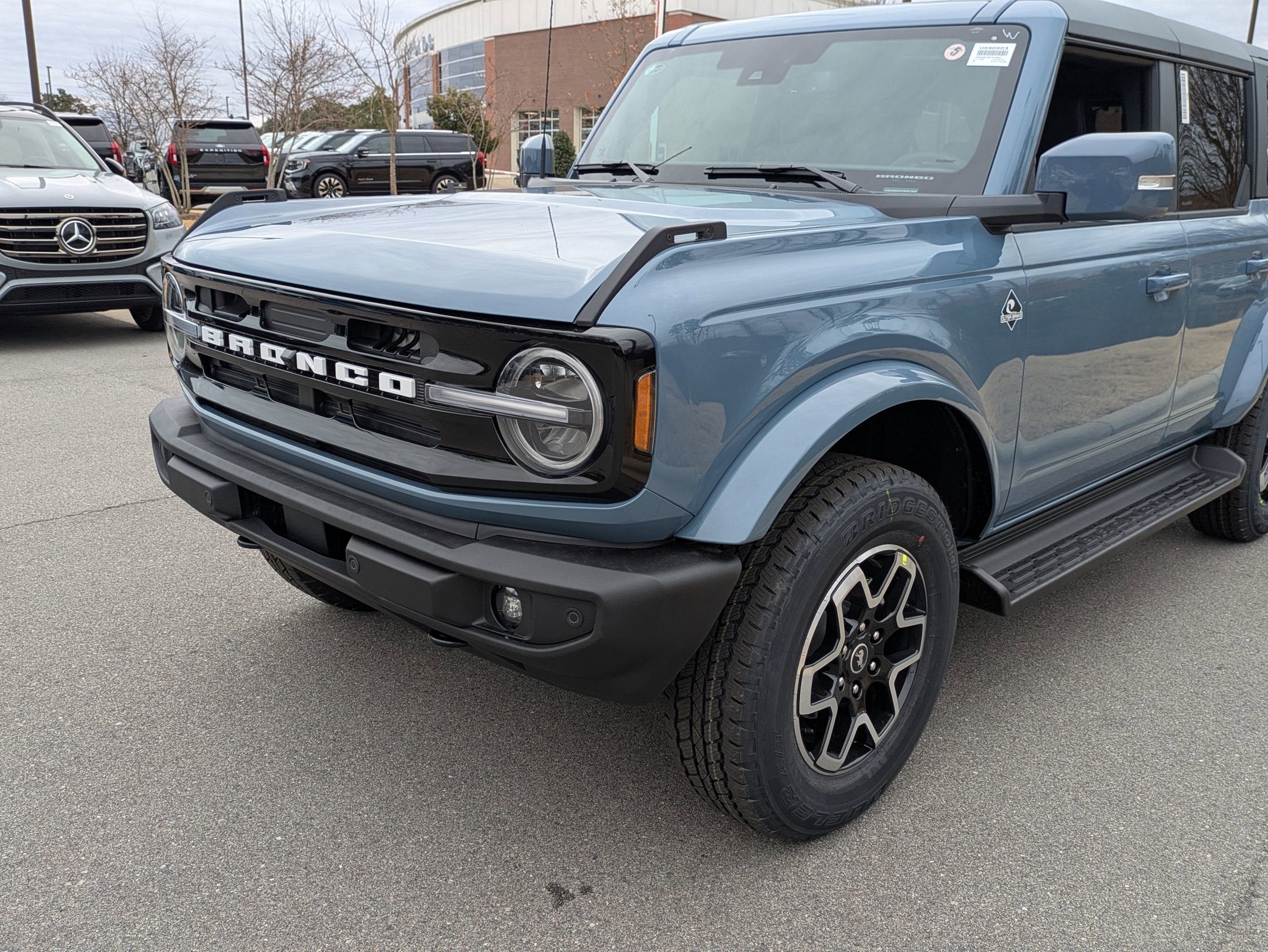 2025 Ford Bronco Outer Banks