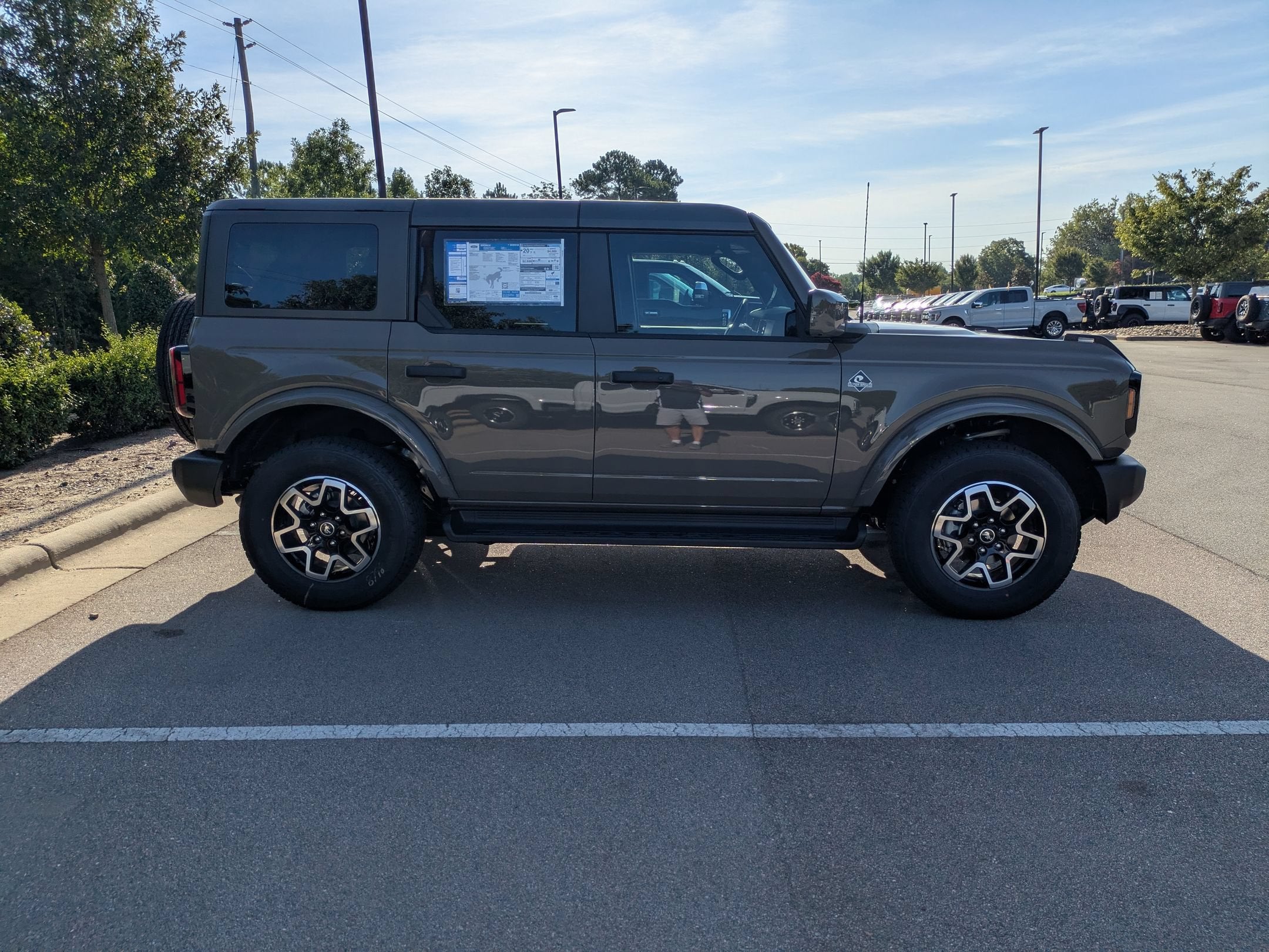 2026 Ford Bronco Outer Banks