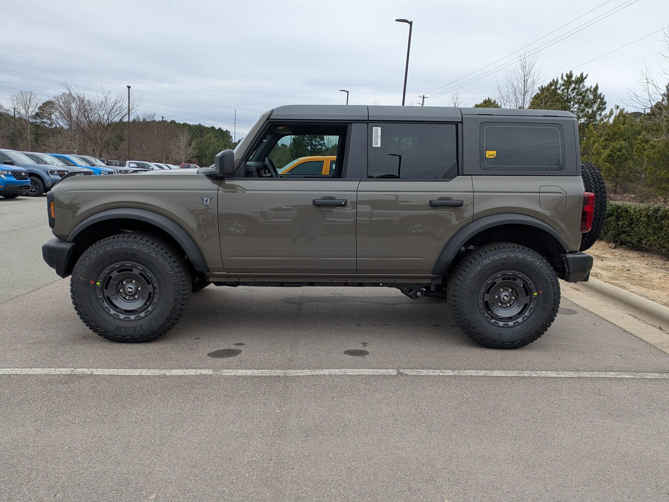 2025 Ford Bronco Base