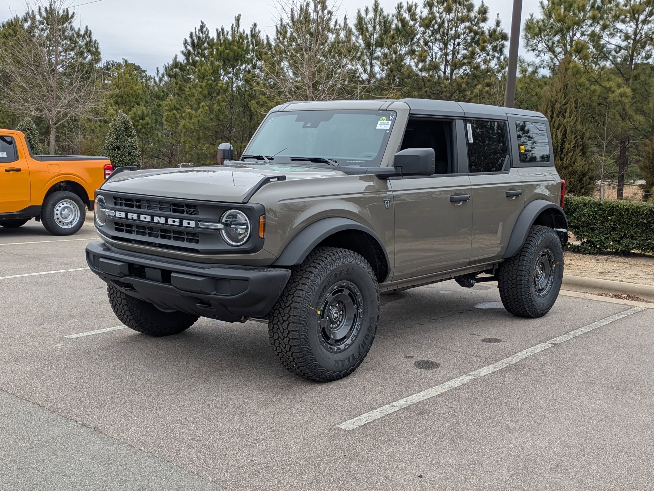 2025 Ford Bronco Base