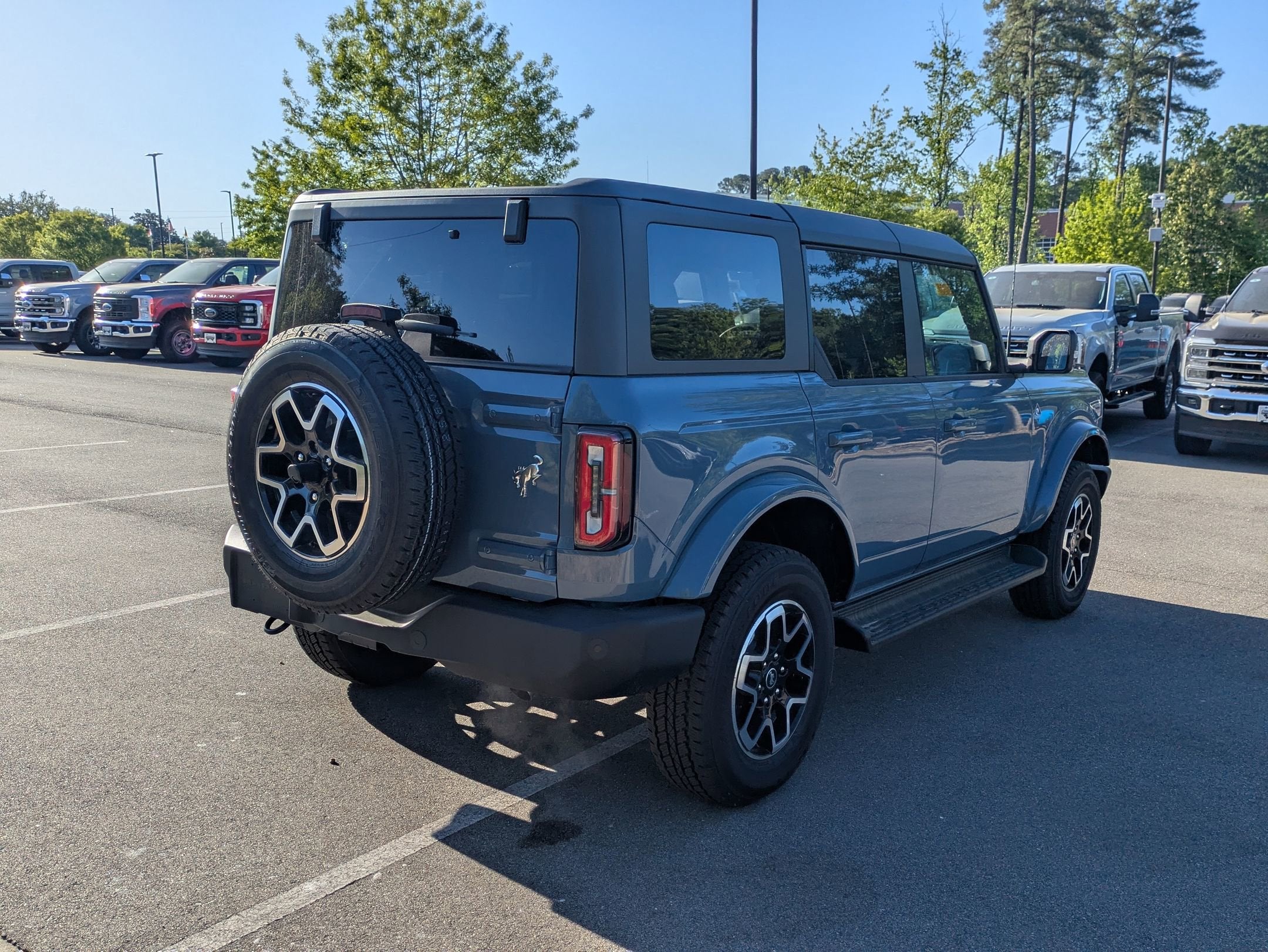 2025 Ford Bronco Outer Banks