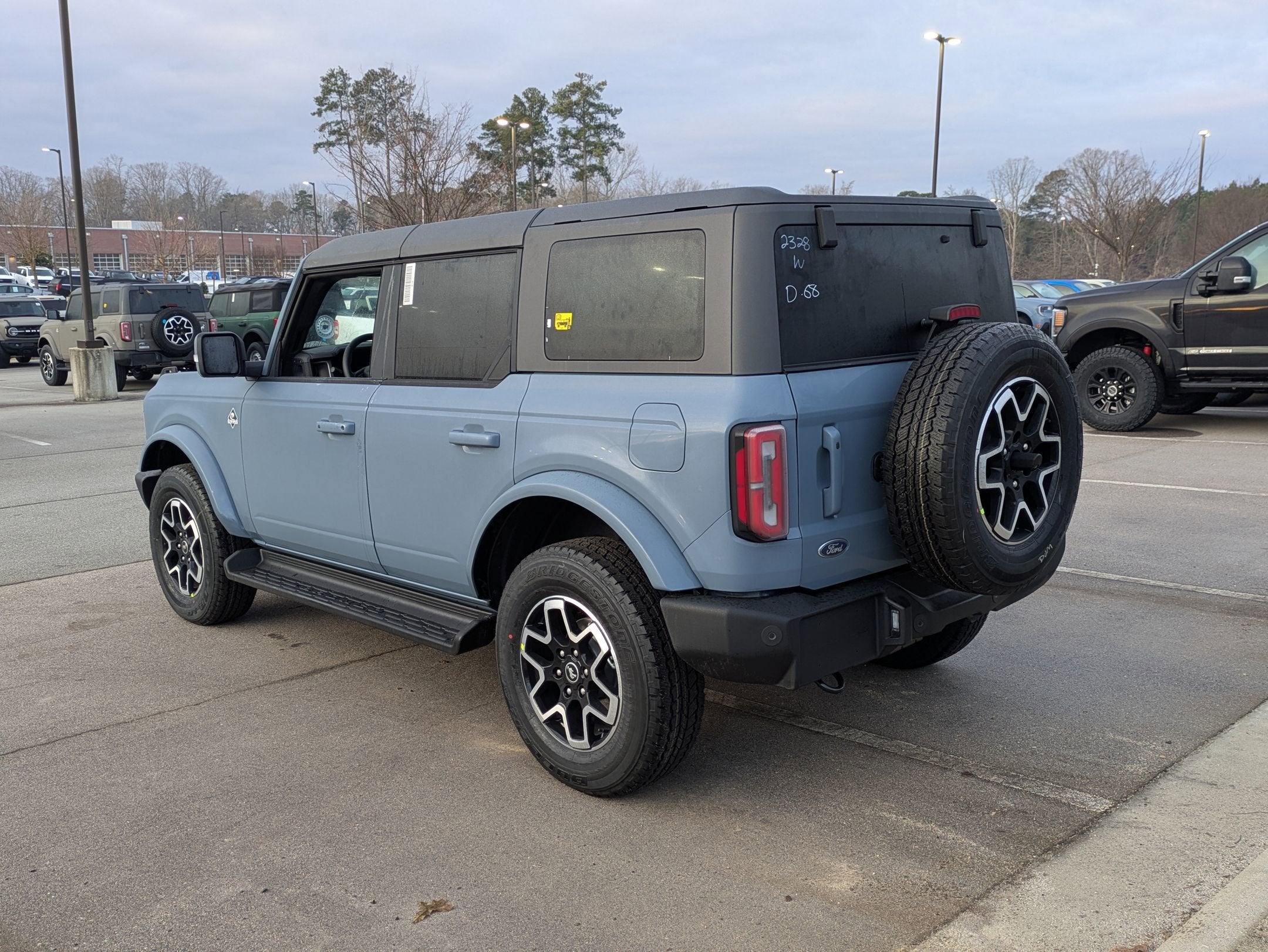 2025 Ford Bronco Outer Banks