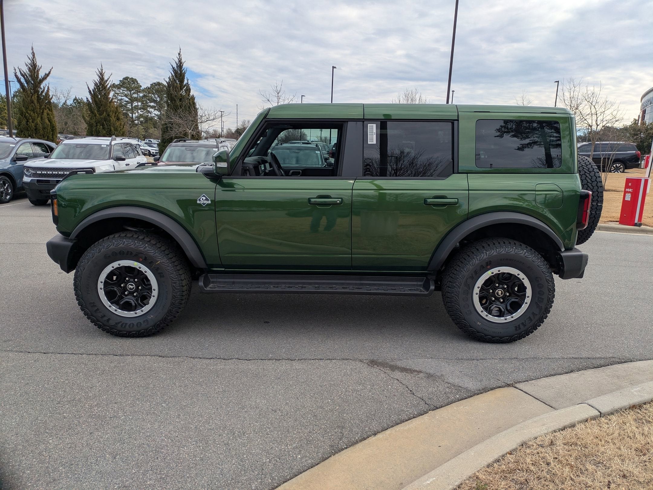 2025 Ford Bronco Outer Banks