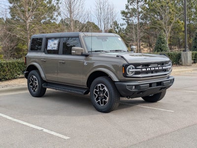 2025 Ford Bronco Outer Banks