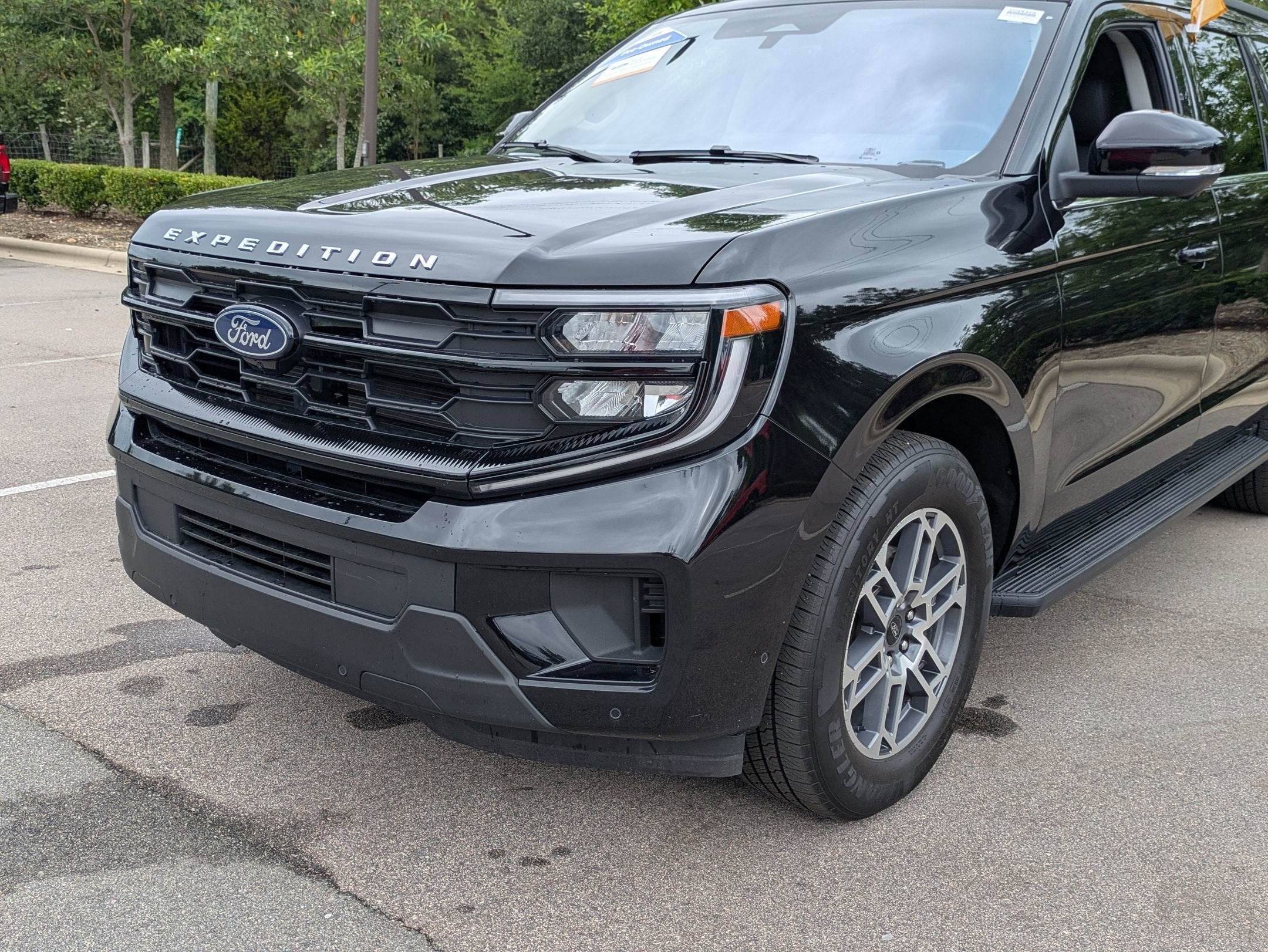2025 Ford Expedition Max Active