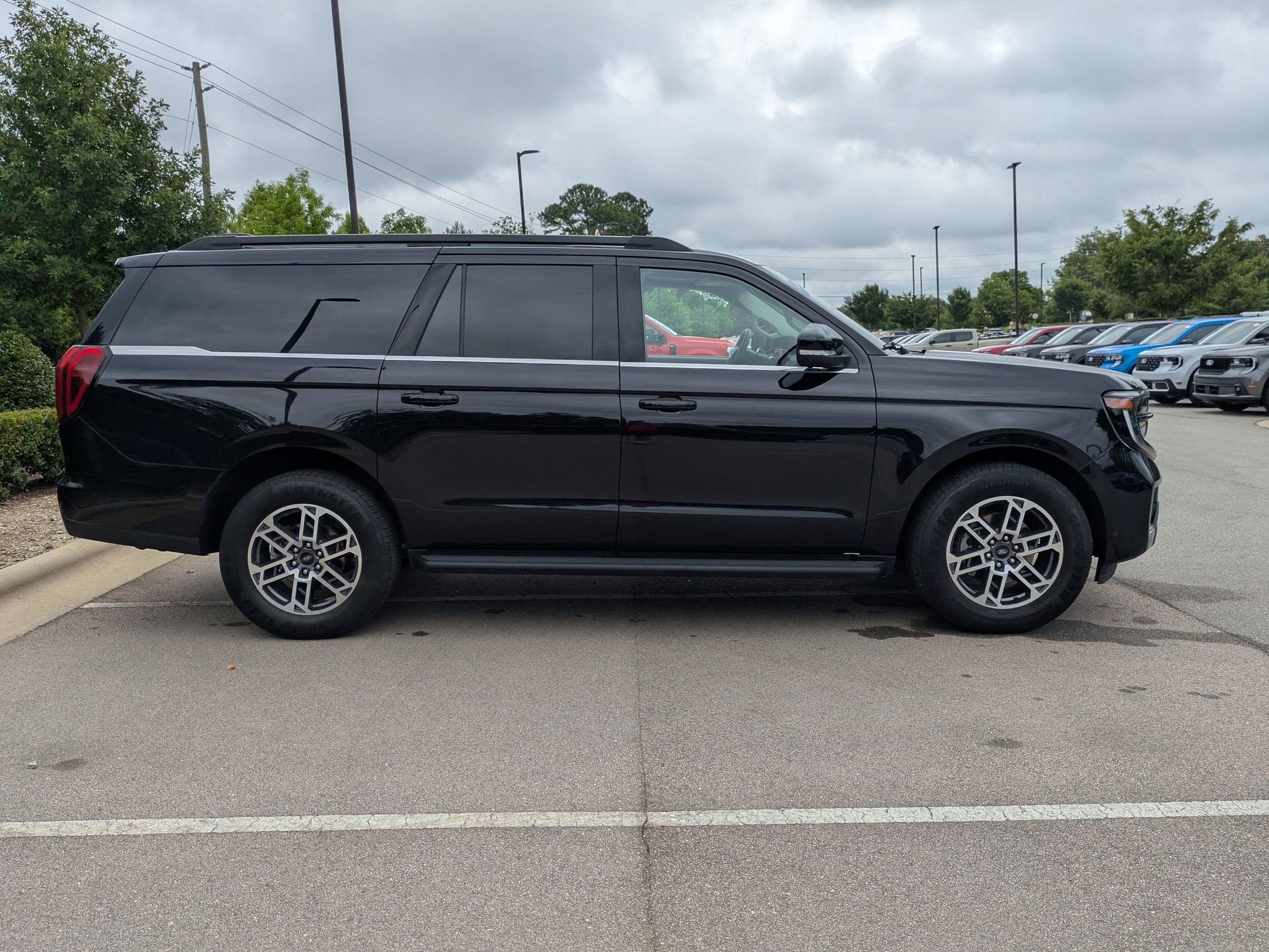 2025 Ford Expedition Max Active