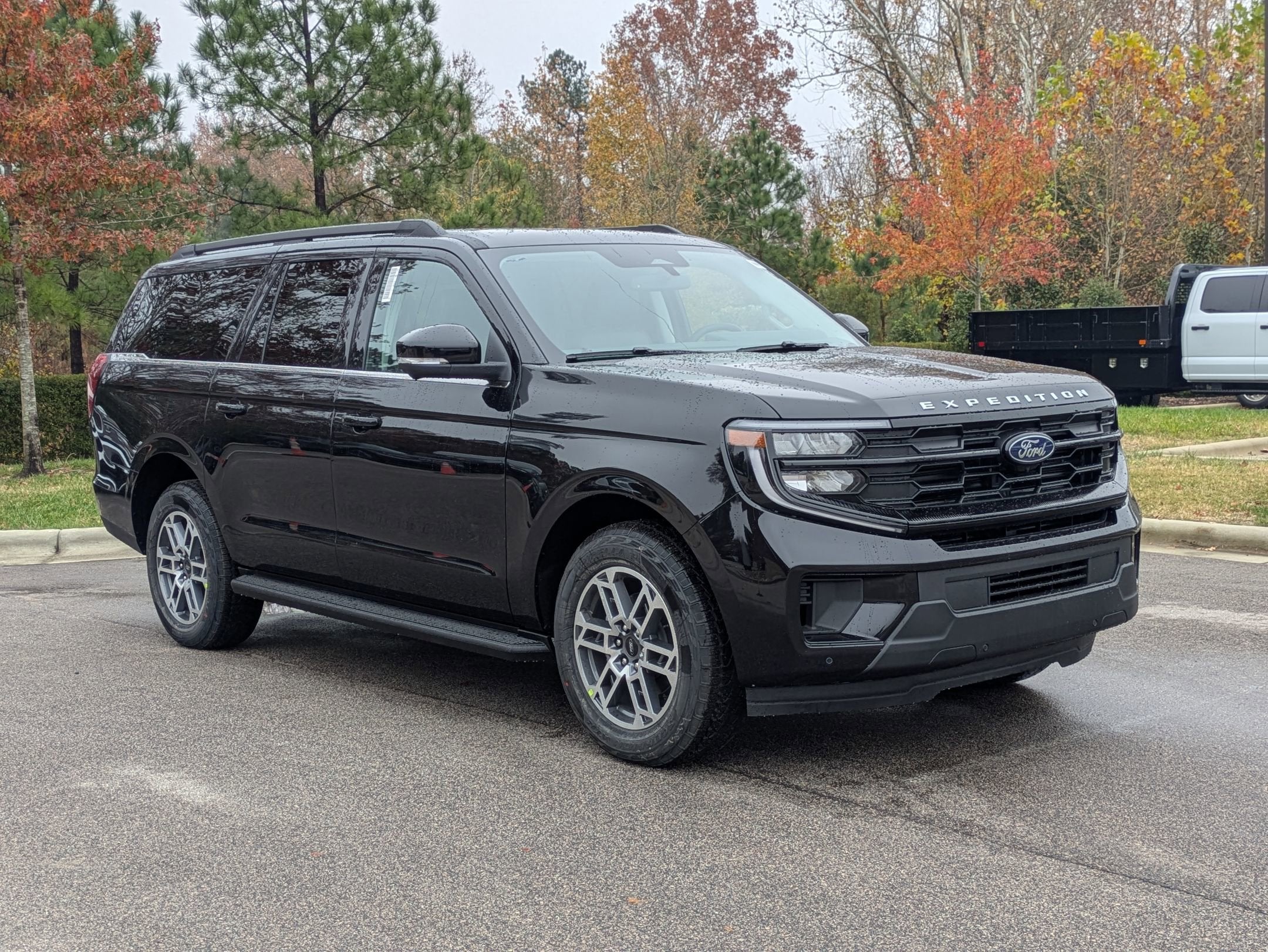 2025 Ford Expedition Max Active