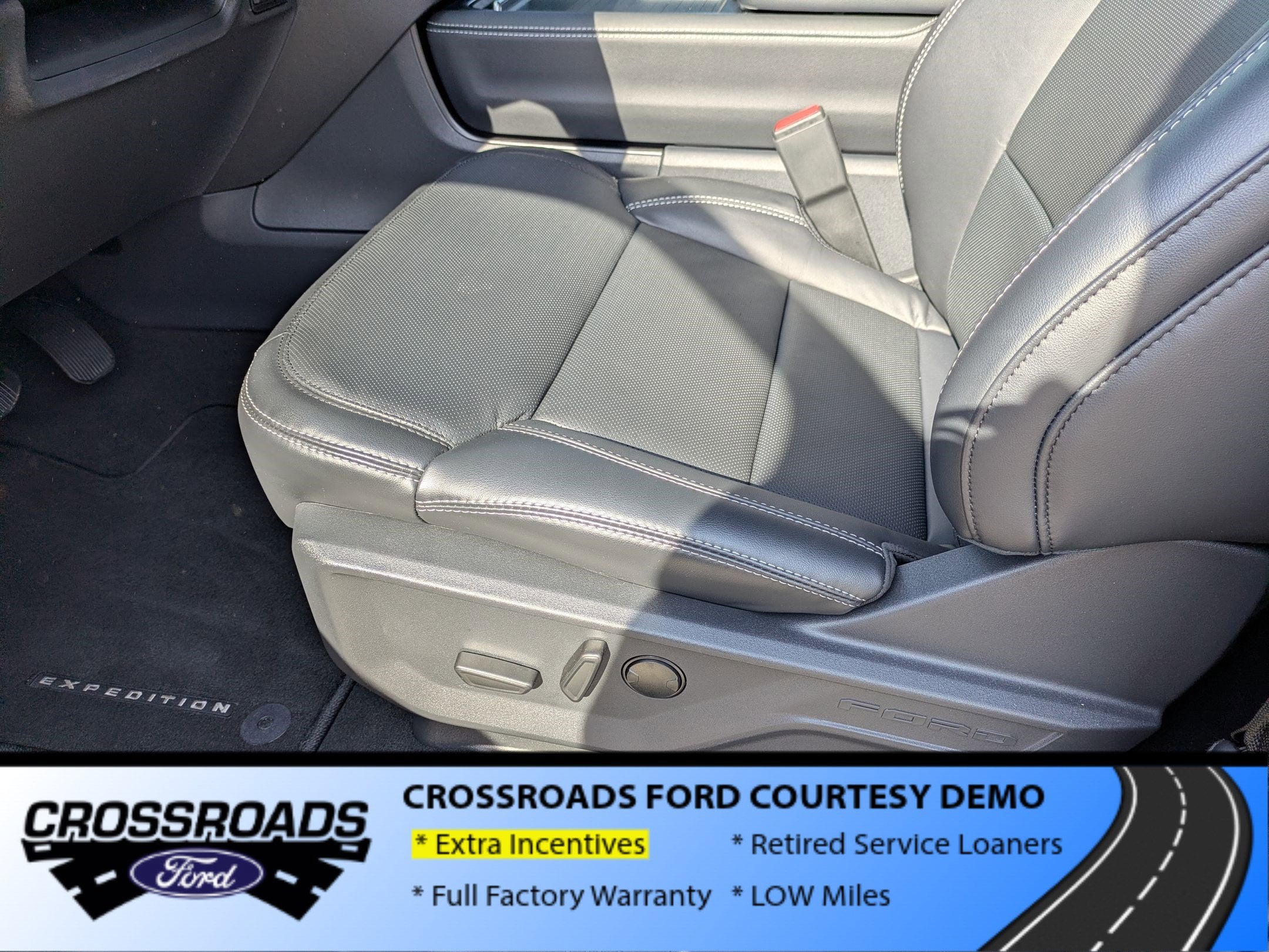 2026 Ford Expedition Max Platinum - Crossroads Courtesy Demo