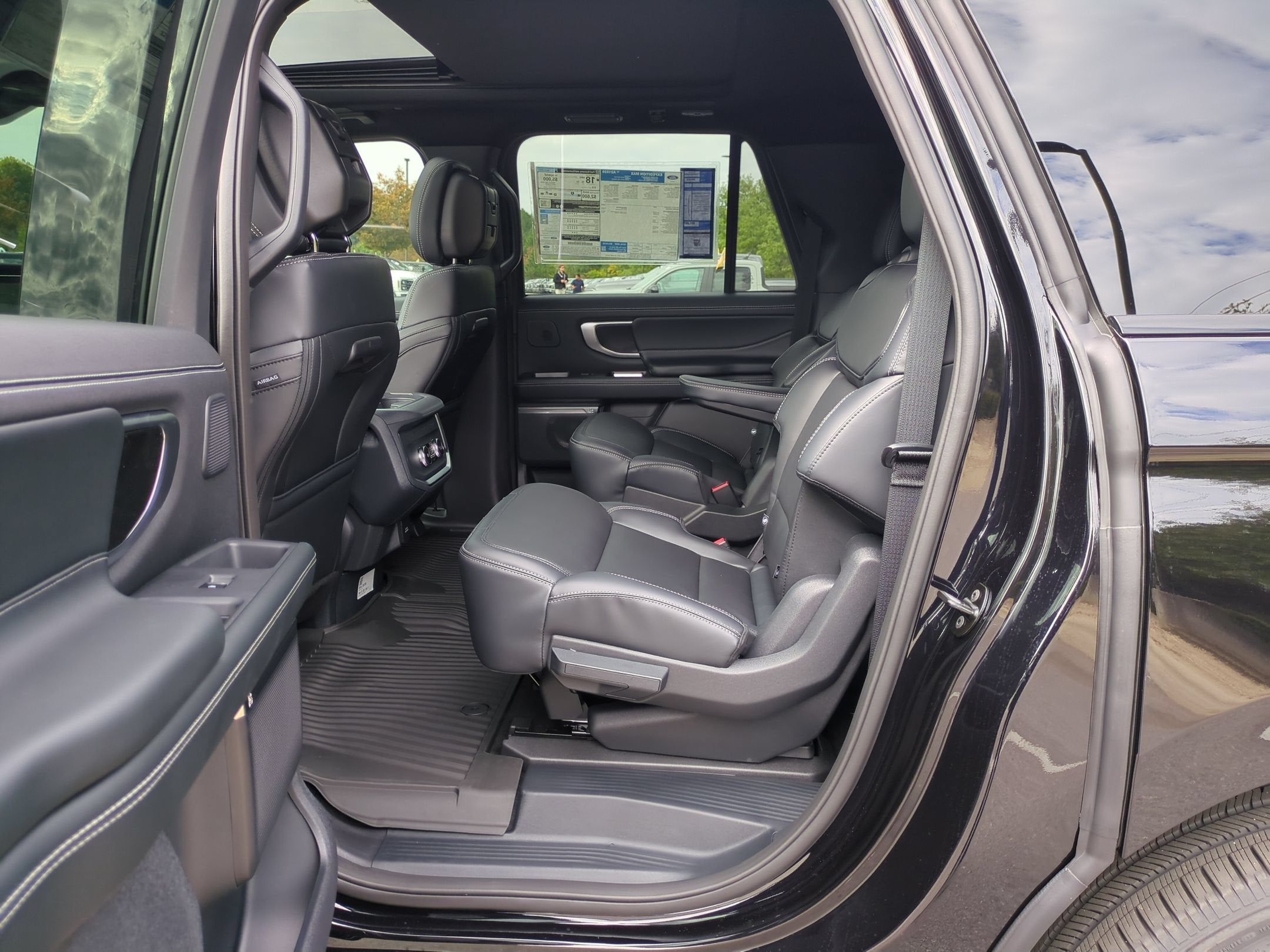 2027 Ford Expedition Max Platinum