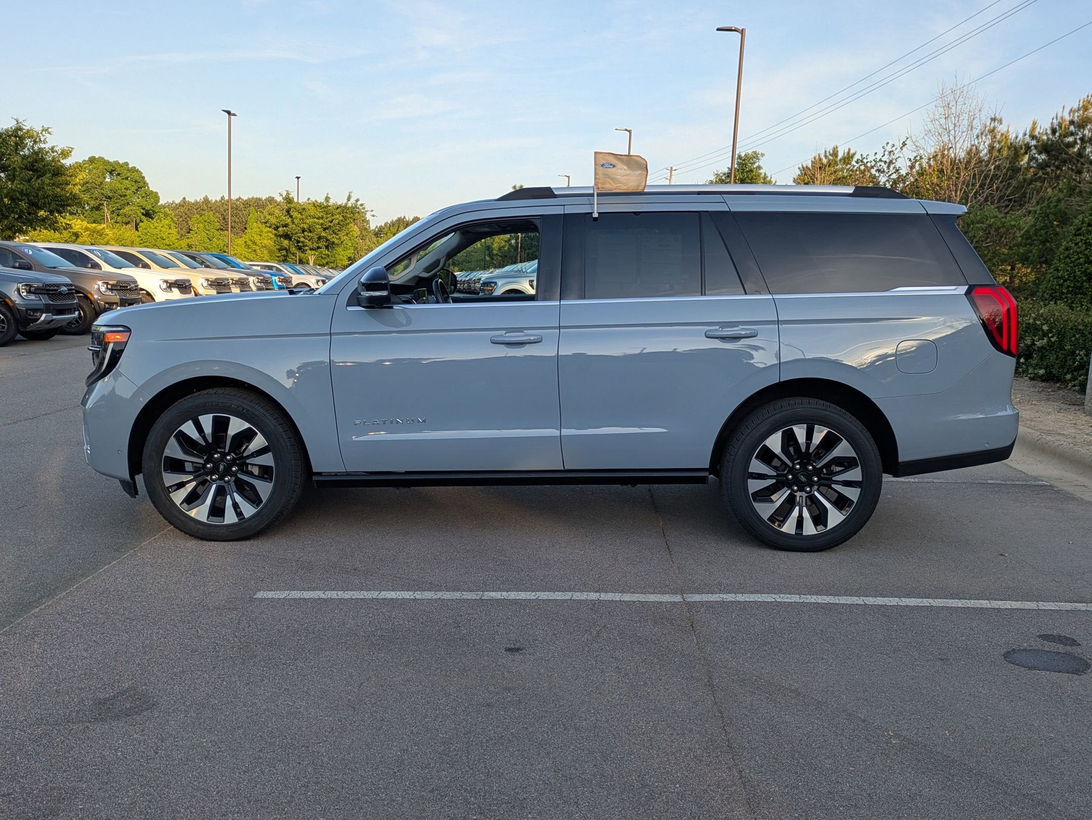 2025 Ford Expedition Platinum