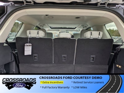 2025 Ford Expedition Platinum - Crossroads Courtesy Demo