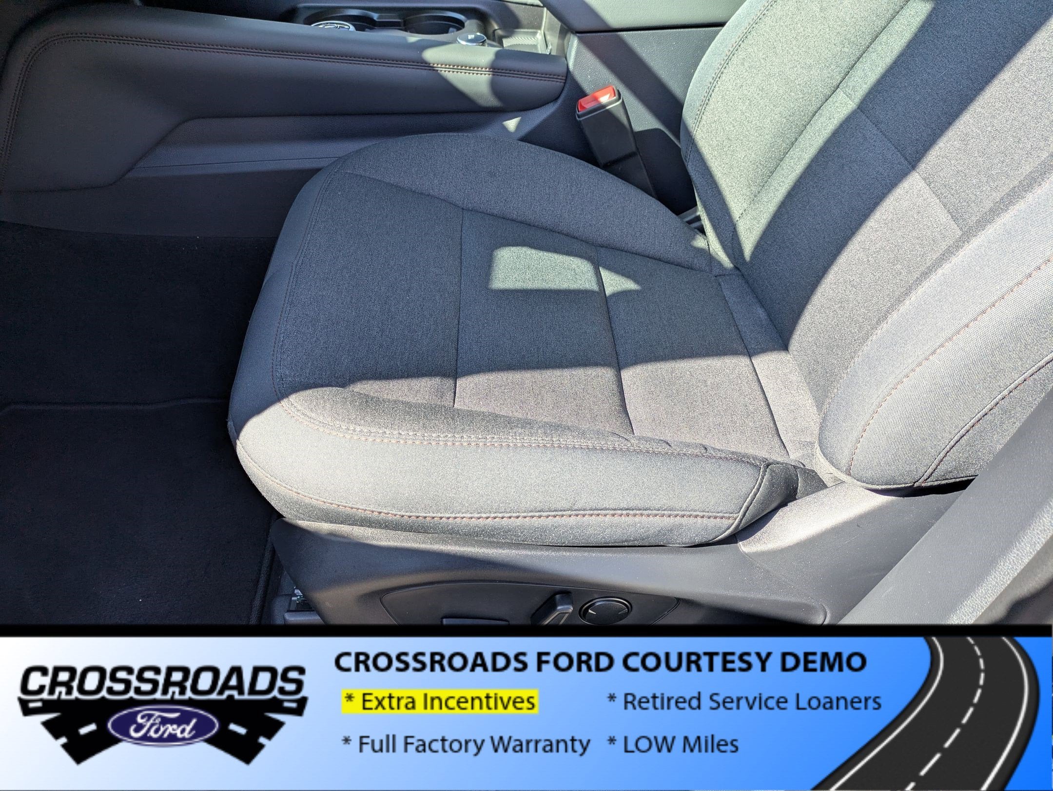 2026 Ford Explorer Active w/200A Pkg - Crossroads Courtesy Demo