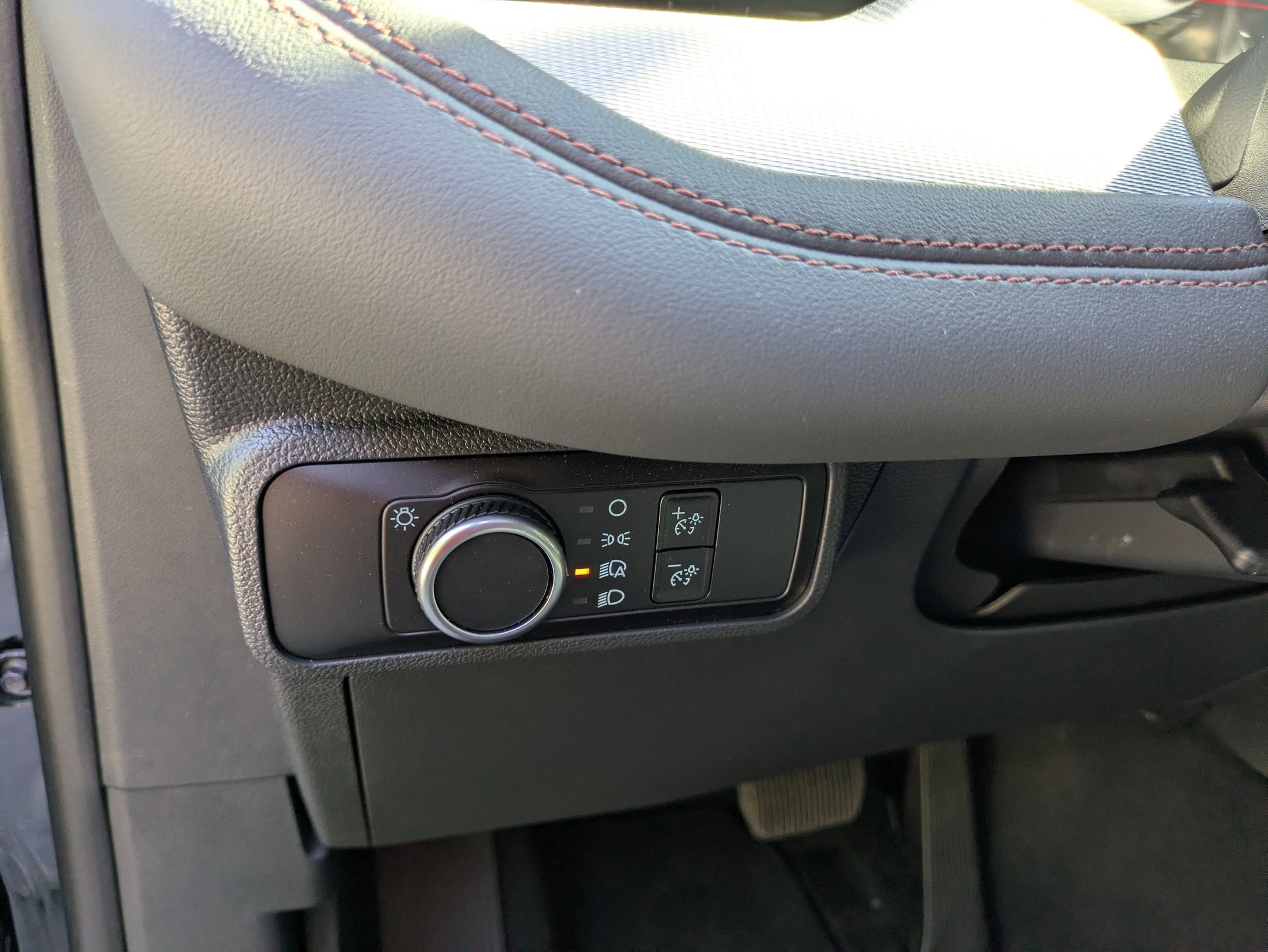 2026 Ford Explorer Active w/100A Pkg - Crossroads Courtesy Demo