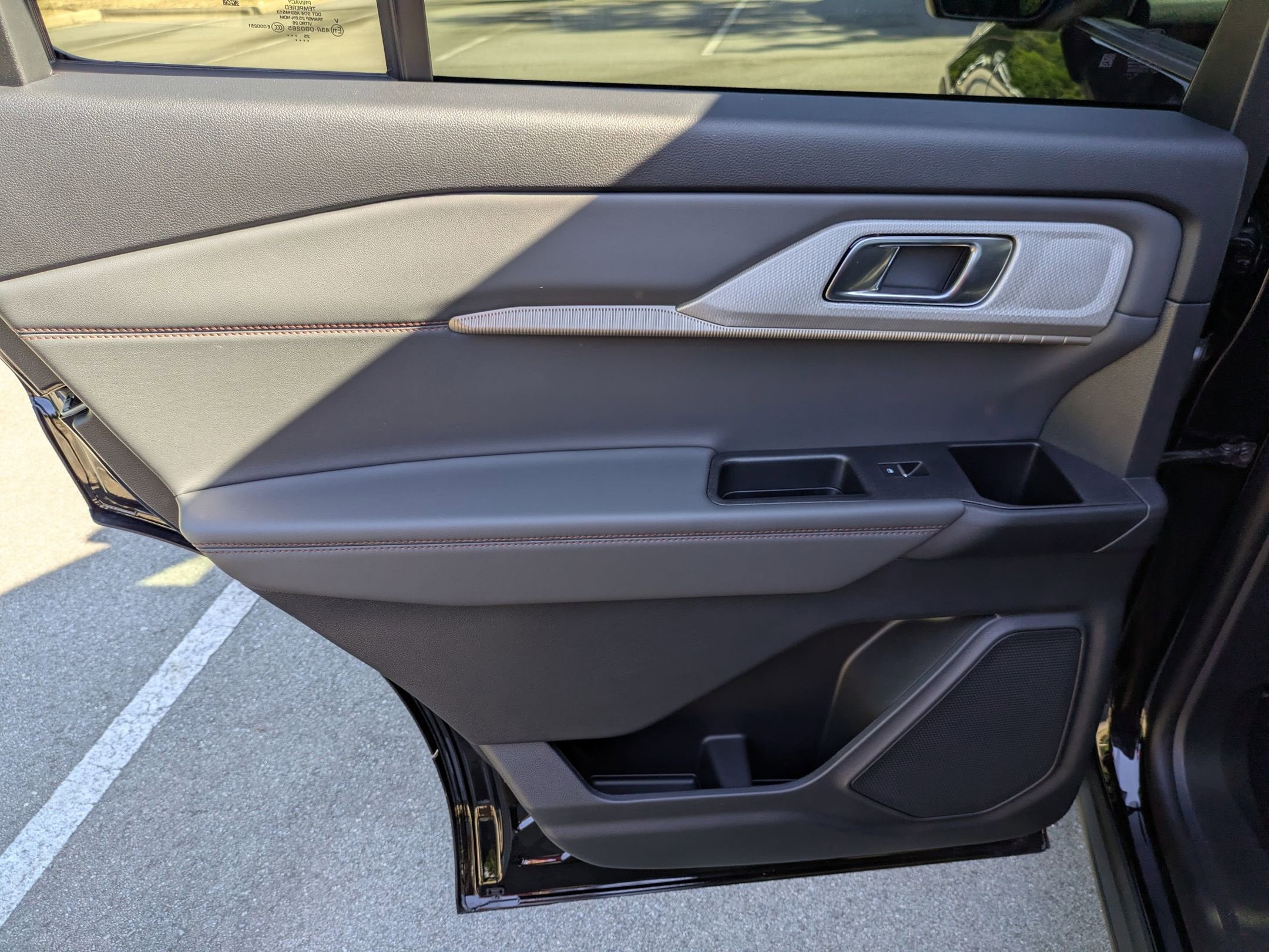 2026 Ford Explorer Active w/100A Pkg - Crossroads Courtesy Demo