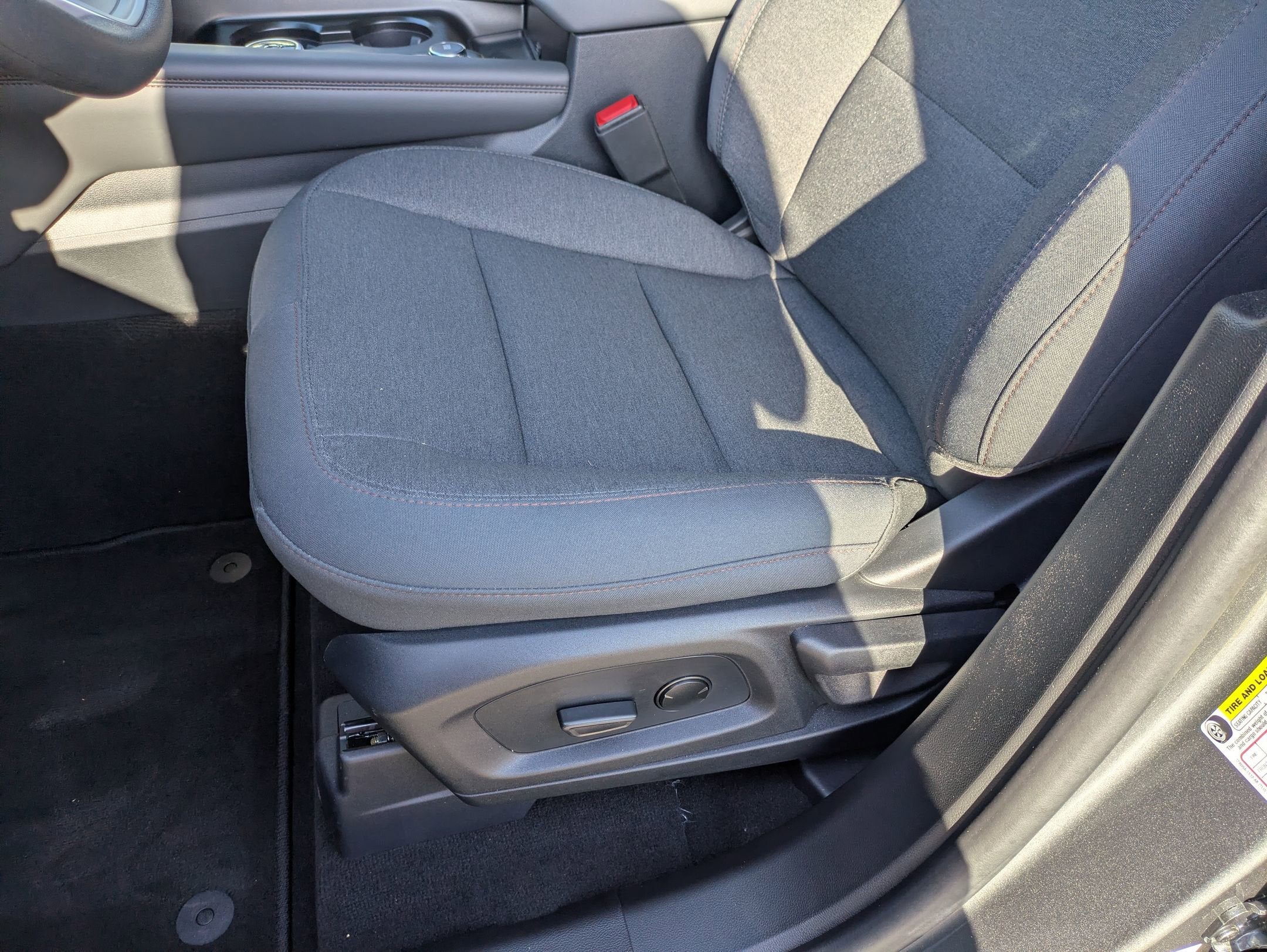 2026 Ford Explorer Active w/100A Pkg - Crossroads Courtesy Demo