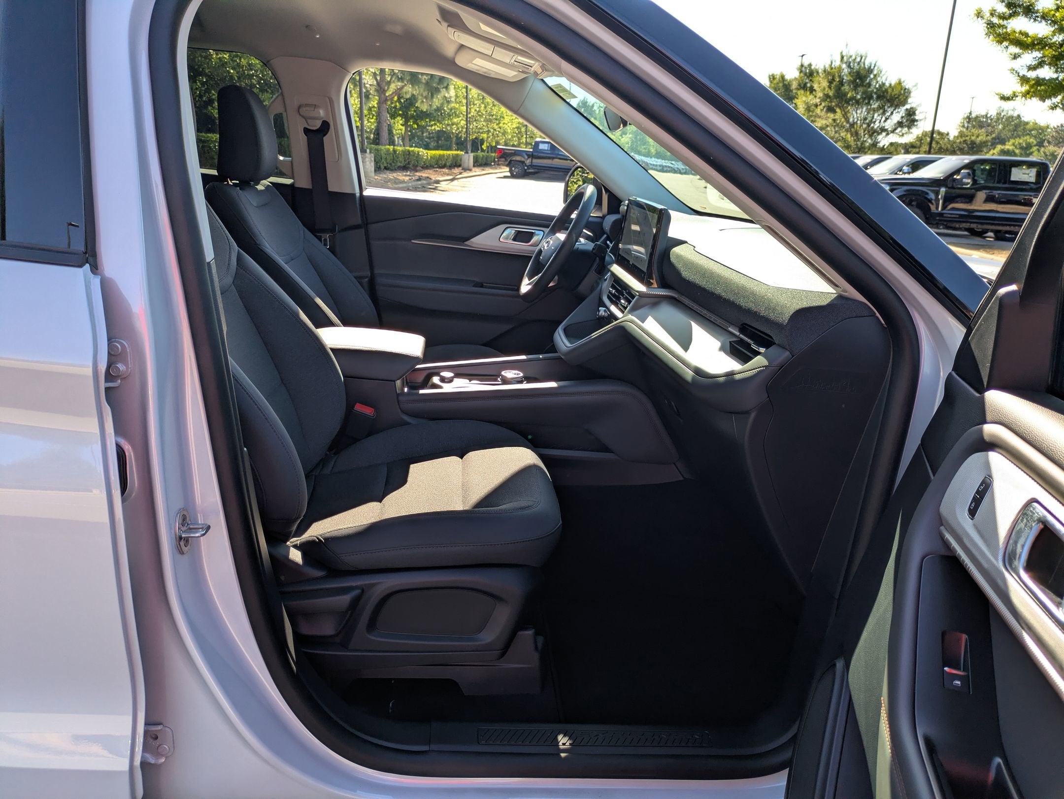 2026 Ford Explorer Active w/100A Pkg - Crossroads Courtesy Demo