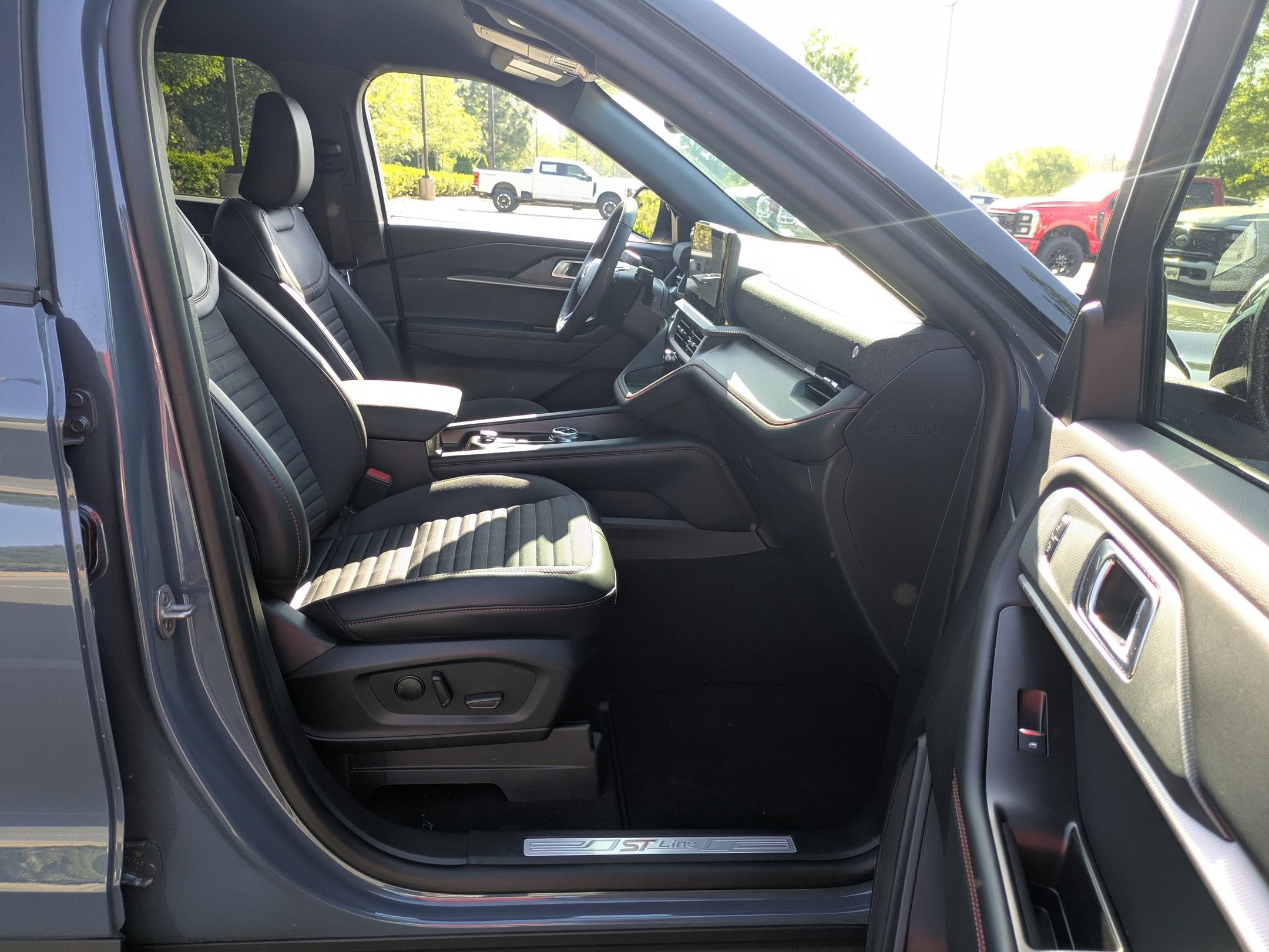 2026 Ford Explorer ST-Line - Crossroads Courtesy Demo