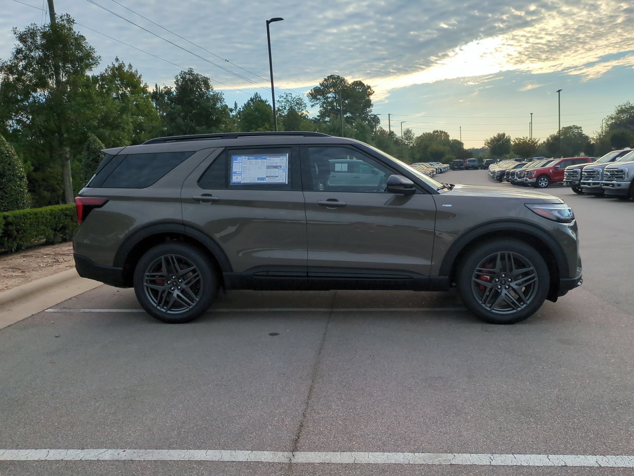 2027 Ford Explorer ST-Line