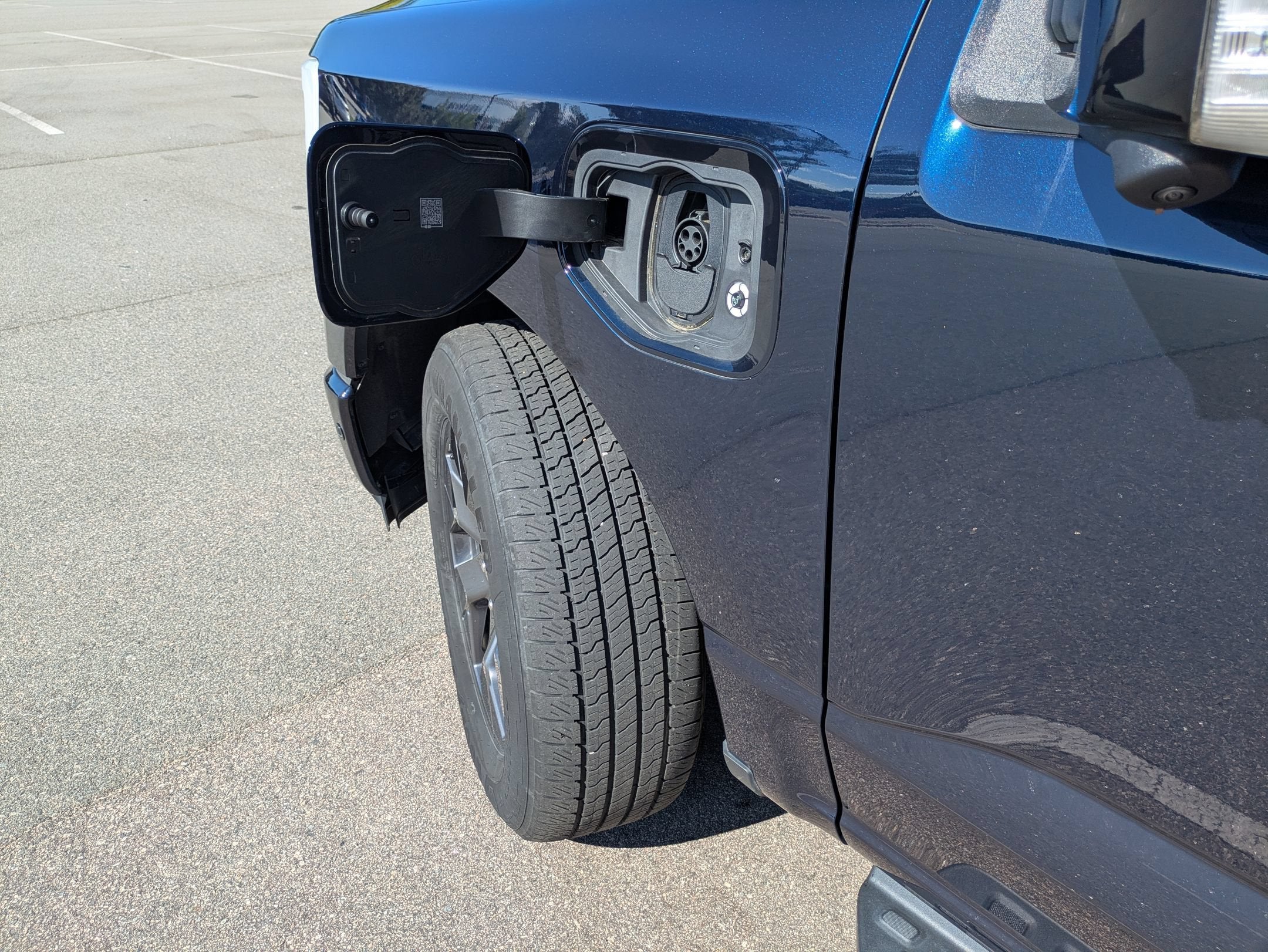 2023 Ford F-150 Lightning LARIAT