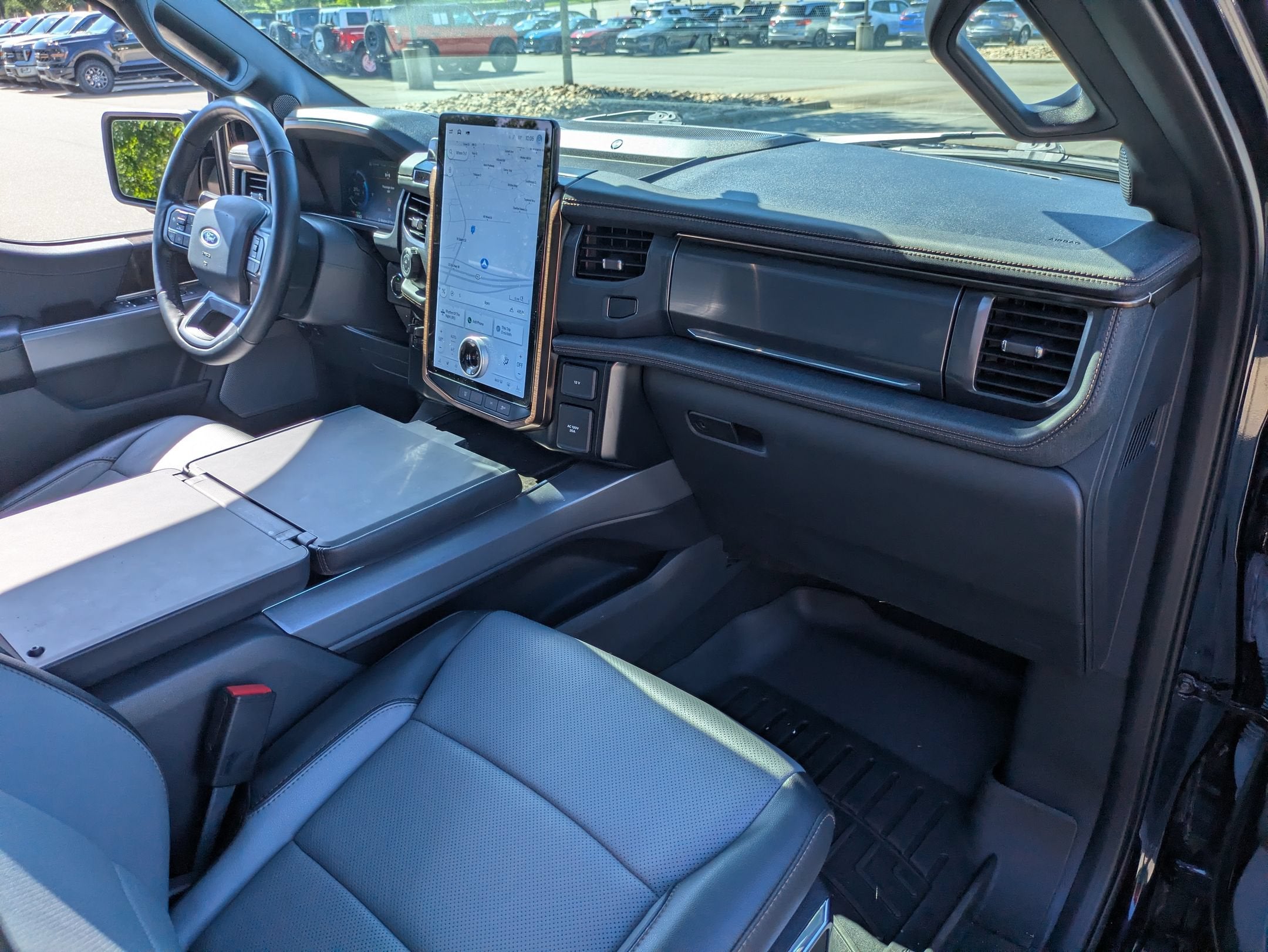 2023 Ford F-150 Lightning LARIAT