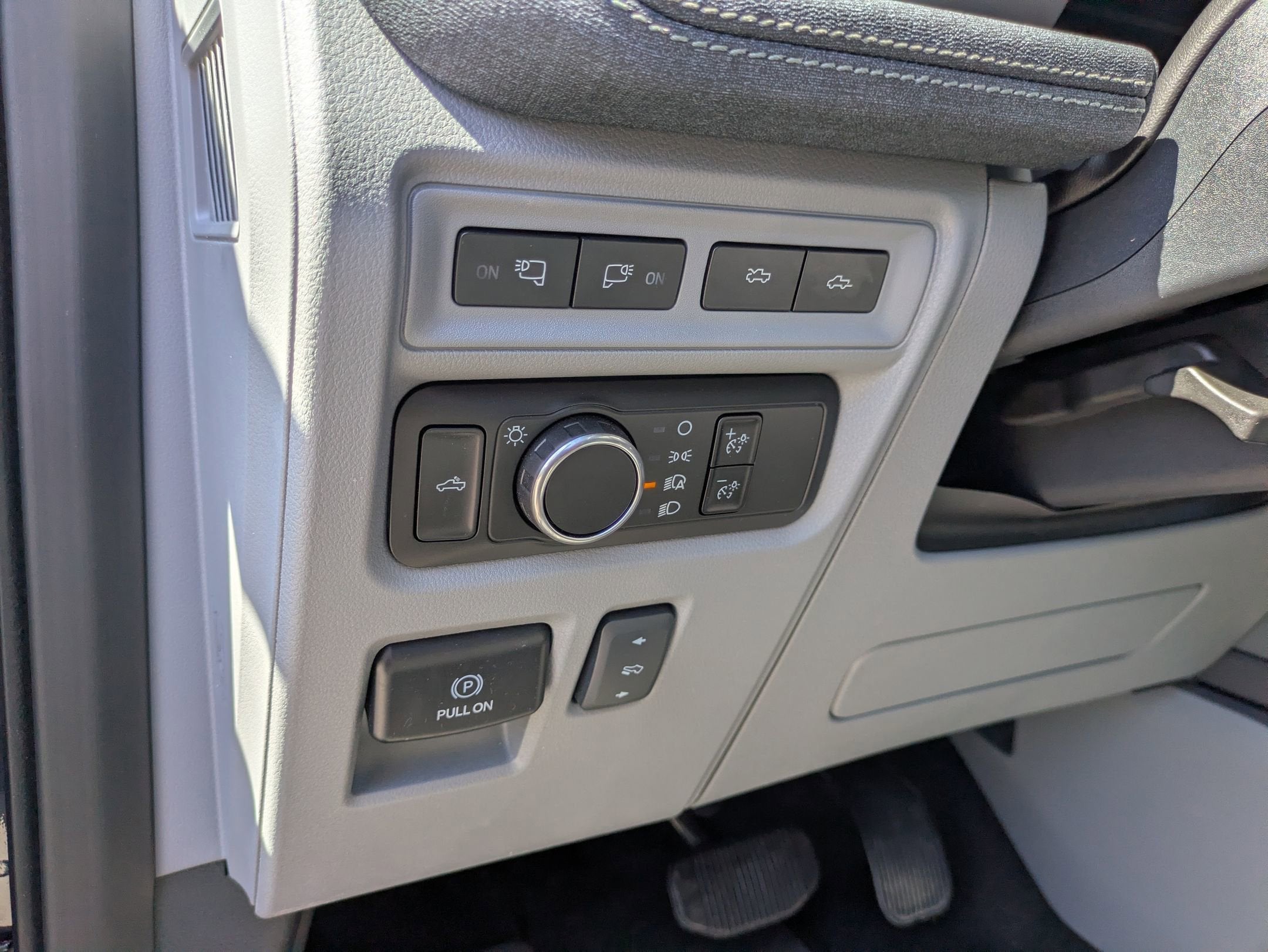 2024 Ford F-150 Lightning Flash