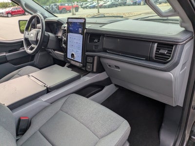2024 Ford F-150 Lightning Flash