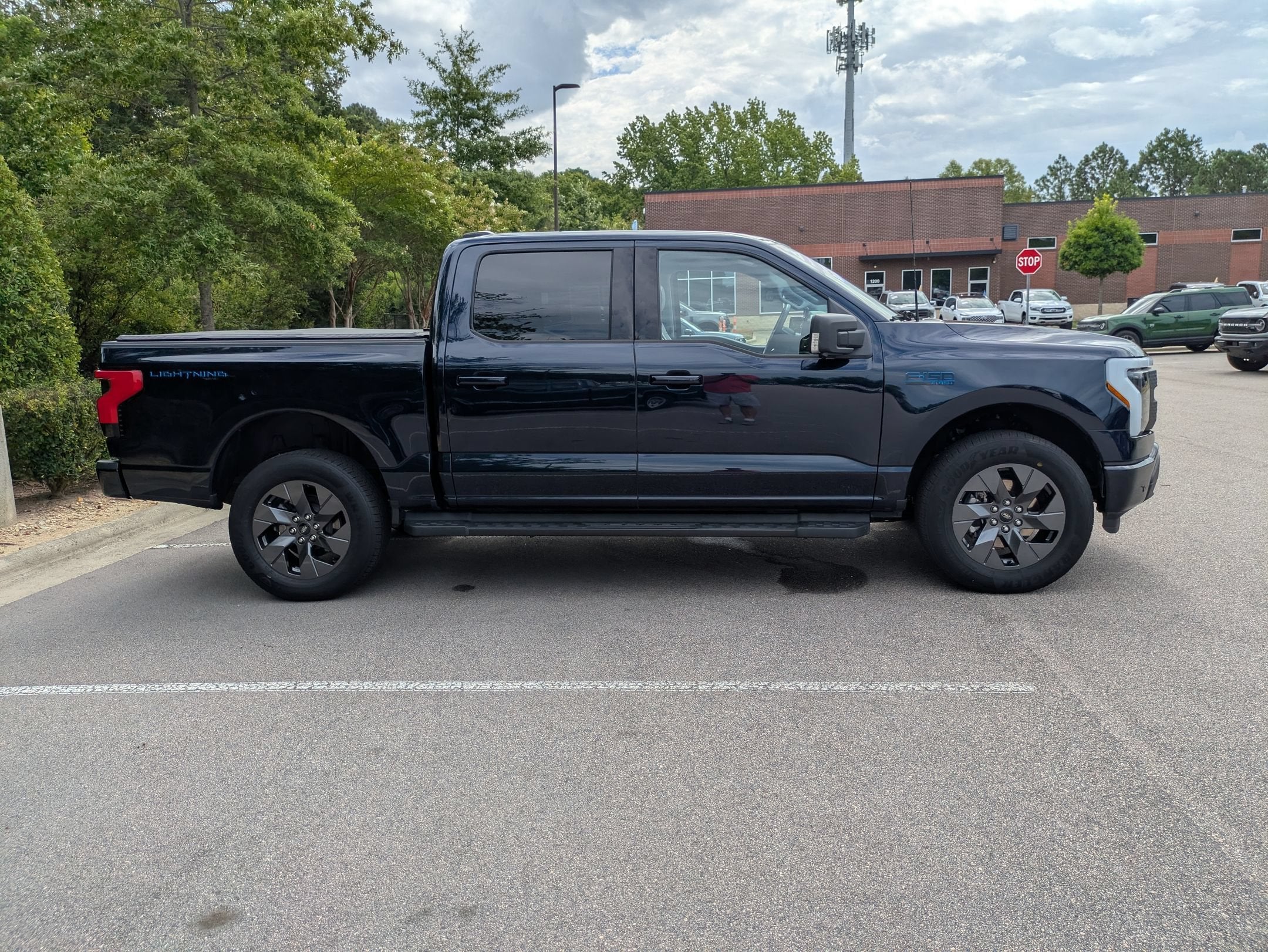 2025 Ford F-150 Lightning Flash