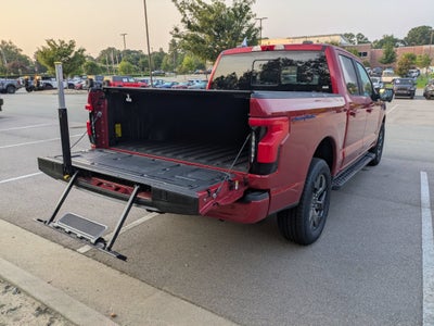 2024 Ford F-150 Lightning LARIAT