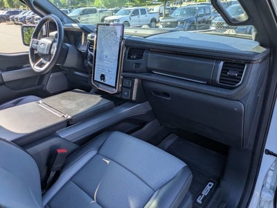2025 Ford F-150 Lightning LARIAT