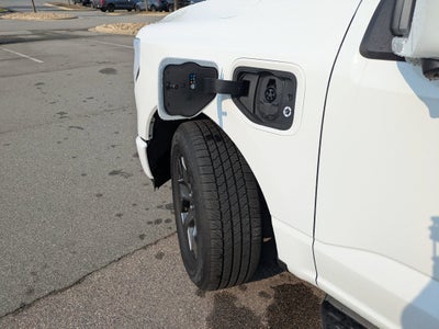 2025 Ford F-150 Lightning LARIAT